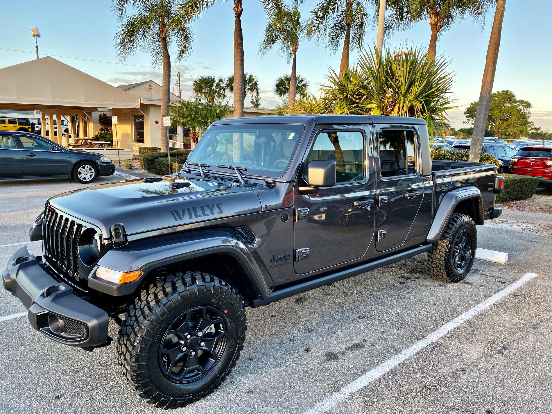 Jeep Gladiator WILLYS Edition Gladiator JT Club 11EEF22B-4E76-452B-8AAF-E9383BFA6D72
