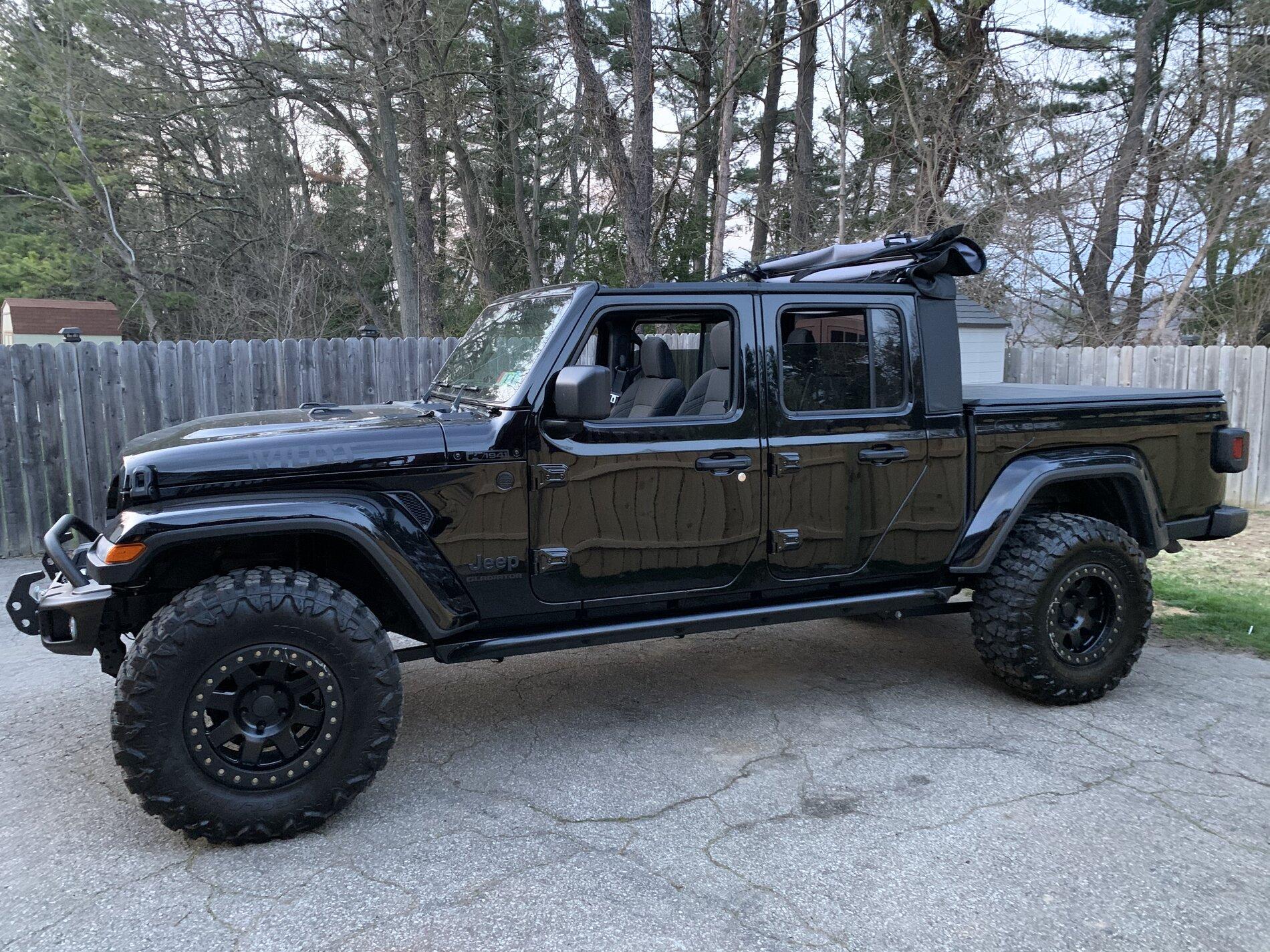 Jeep Gladiator Willys-Overland JT Build CF710412-AC79-4F67-AD3C-BFD180236F4C