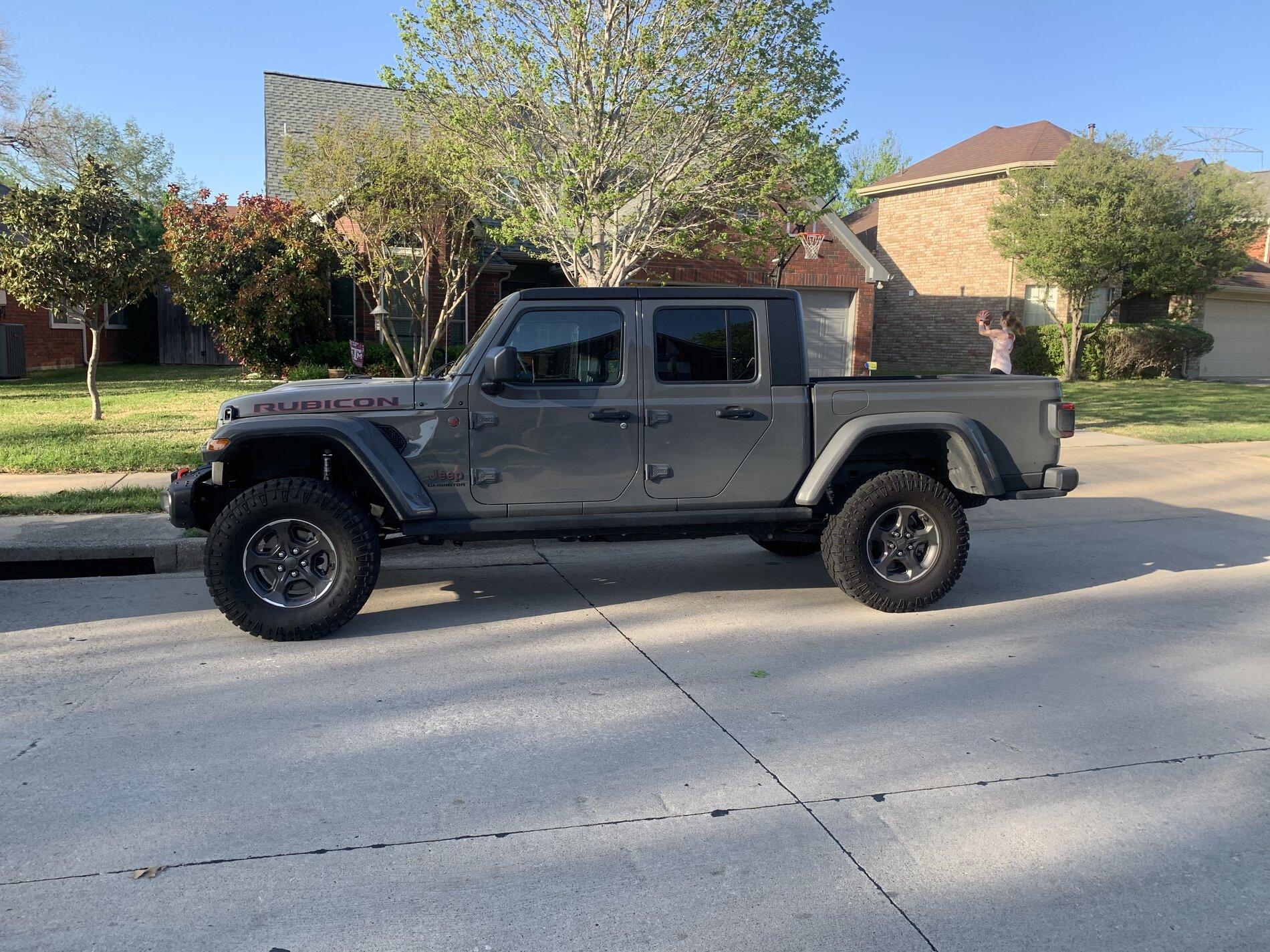 Jeep Gladiator Eco Diesel lift 56CA8720-3D27-4642-8436-3270BD335ADD