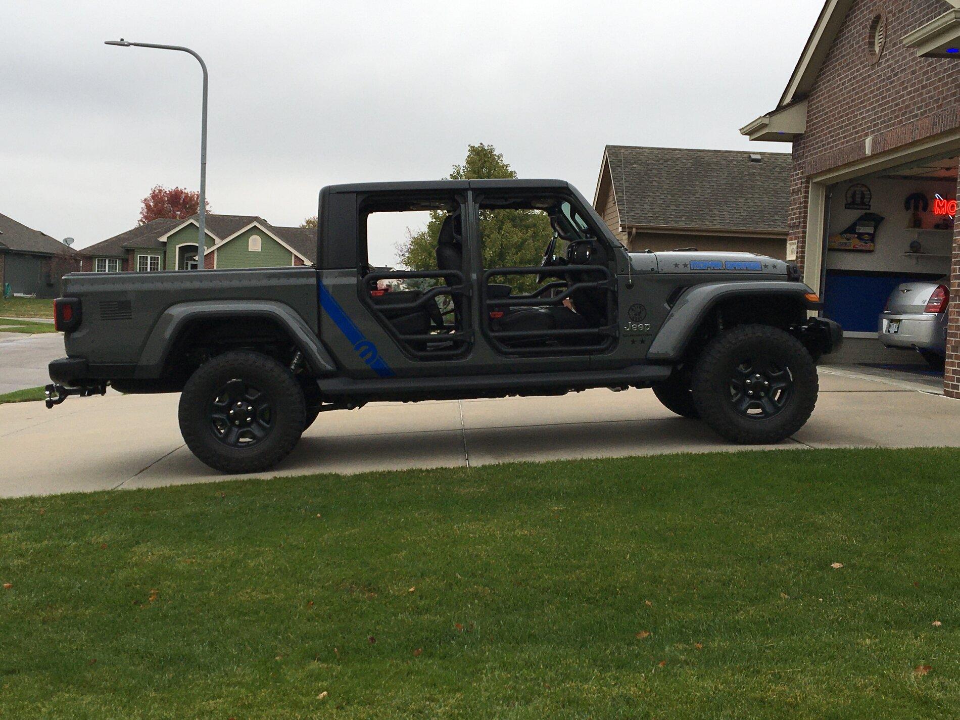 Jeep Gladiator Replaced my AMG GT with this... IMG_3083.JPG