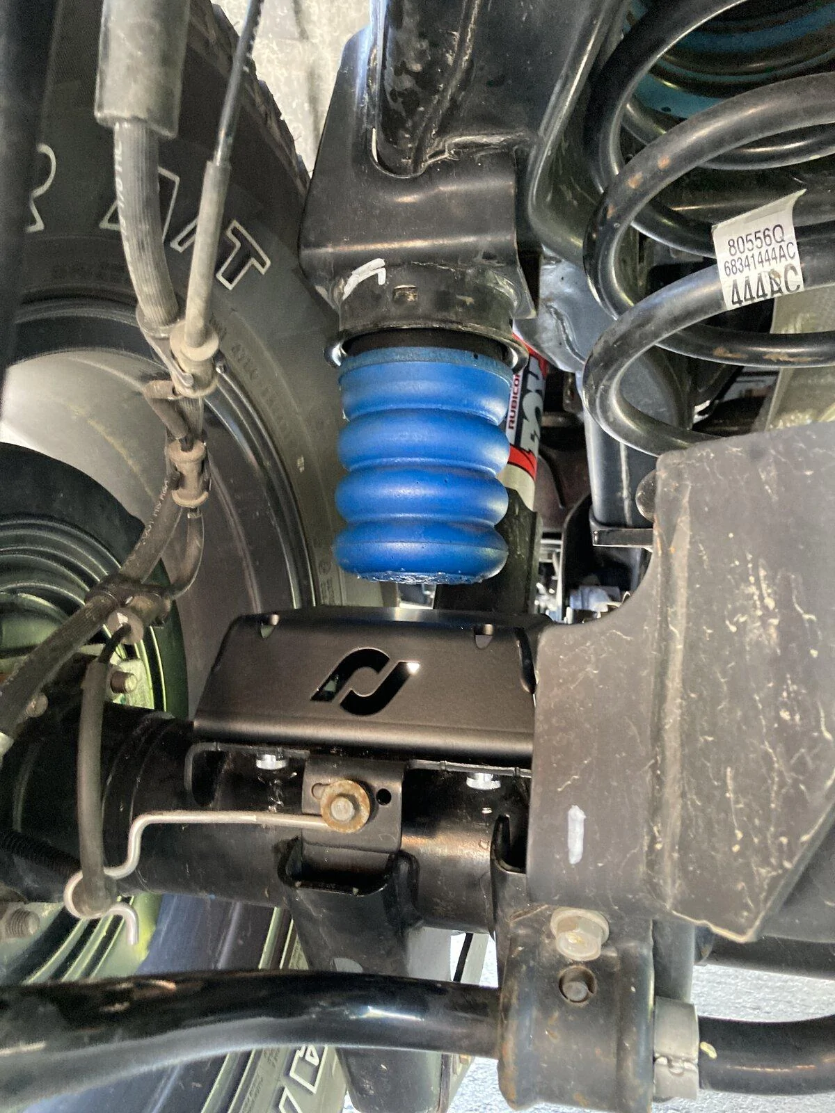 Jeep Gladiator Sumosprings/ Timbren for towing 58989846-4A04-4AB9-9A32-8B7D627A2598