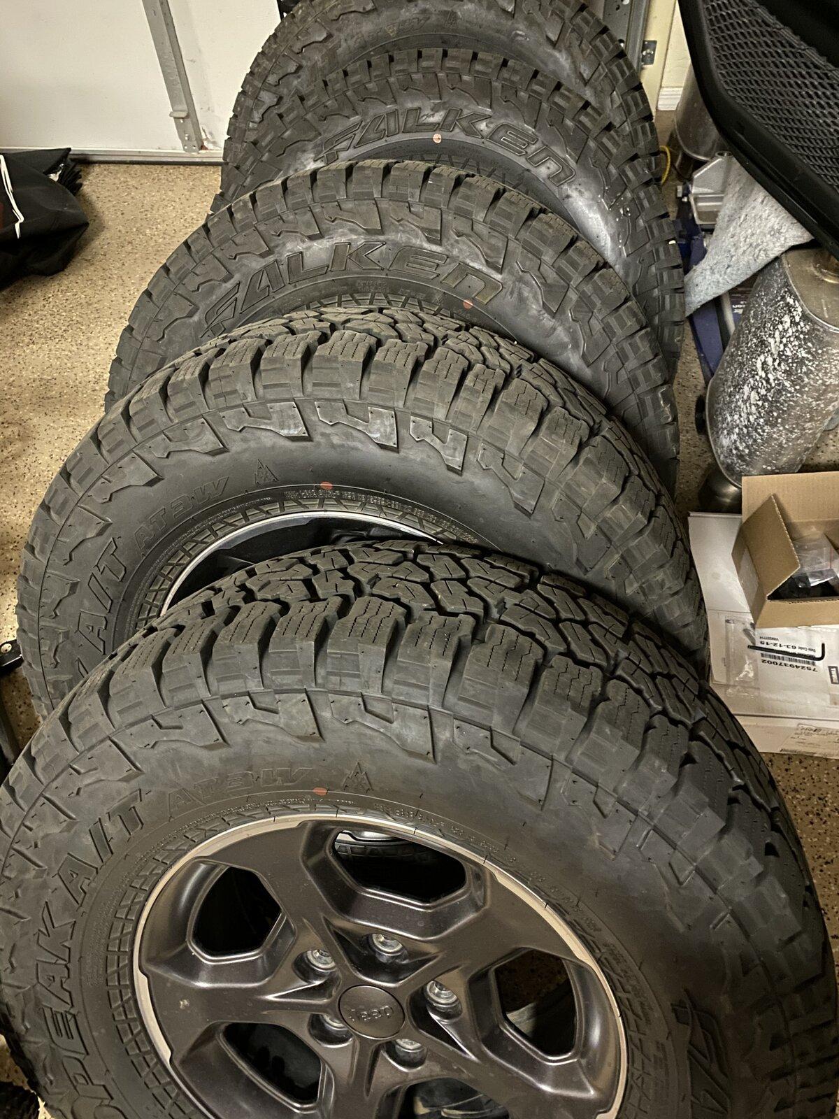 Jeep Gladiator Come on Phoenix .. Make me an offer 4E5077A7-4138-4E59-B6B7-6D9D79F5EE8E