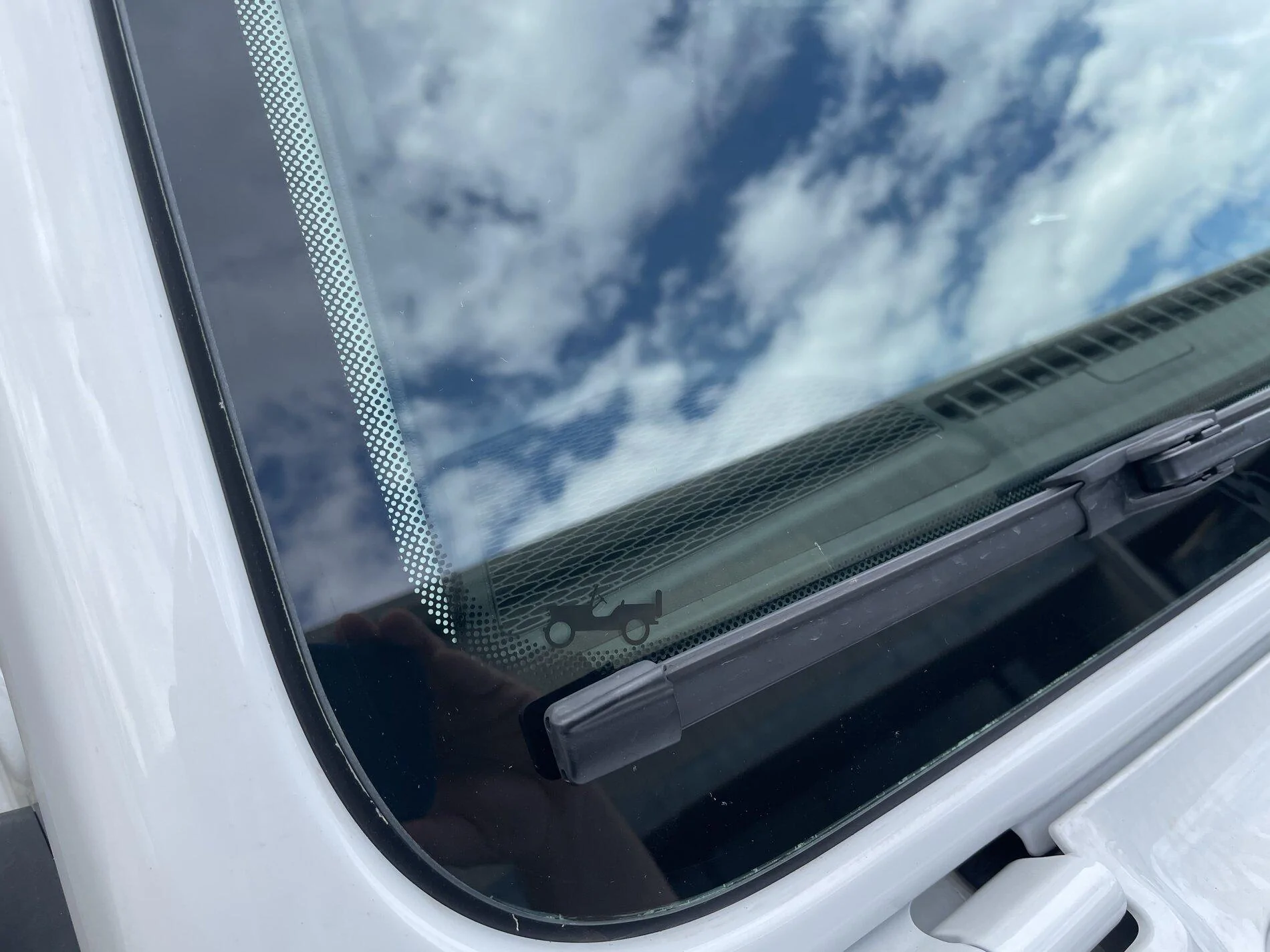 Jeep Gladiator Anybody got Gorilla Glass? 01E713B8-3EA0-4C35-991A-7F5E4505ED7A