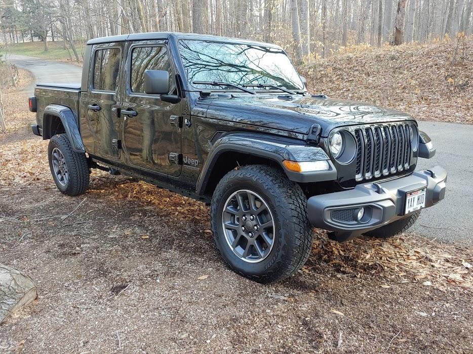 Jeep Gladiator Gladiator Flex pictures front