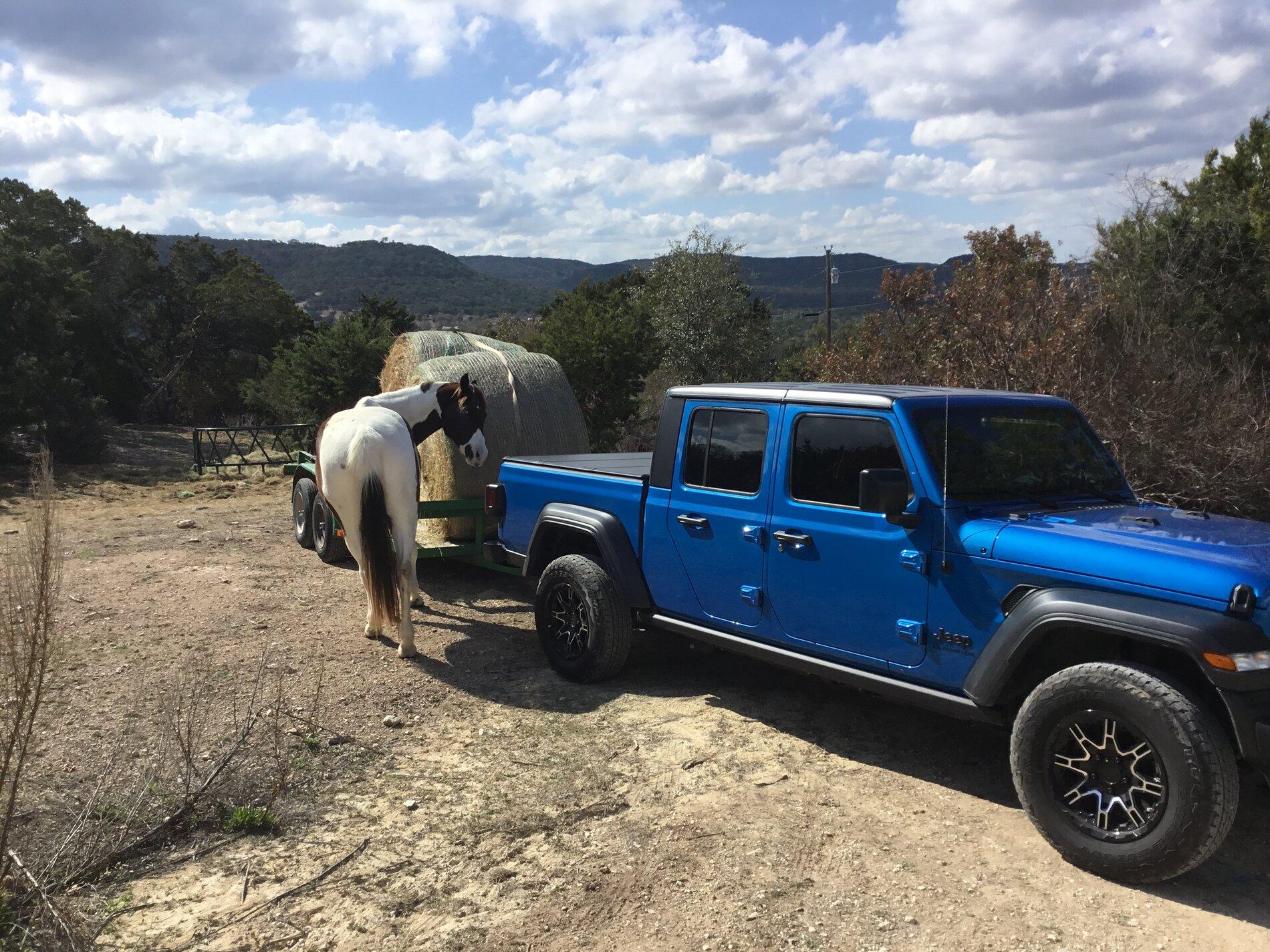 Jeep Gladiator Max Tow overloaded with a Case 580 Super N 2A4944FC-91A9-4167-934D-6E102F0C2855