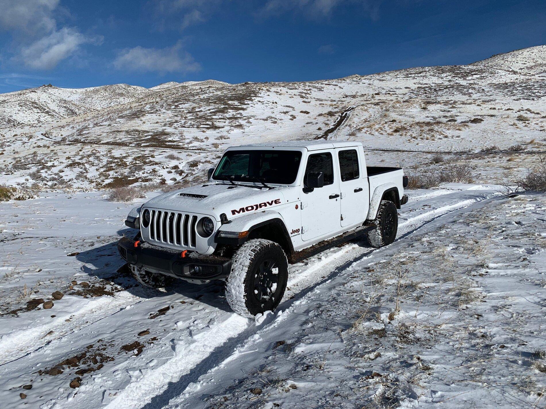 Jeep Gladiator Leather Out In The Sun JT6