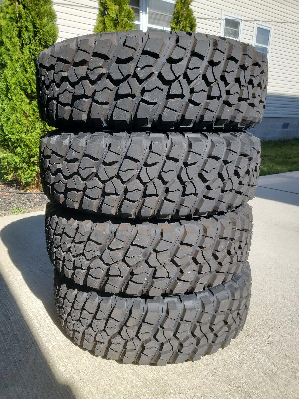 Jeep Gladiator Set of take off KM2's 20210327_102229