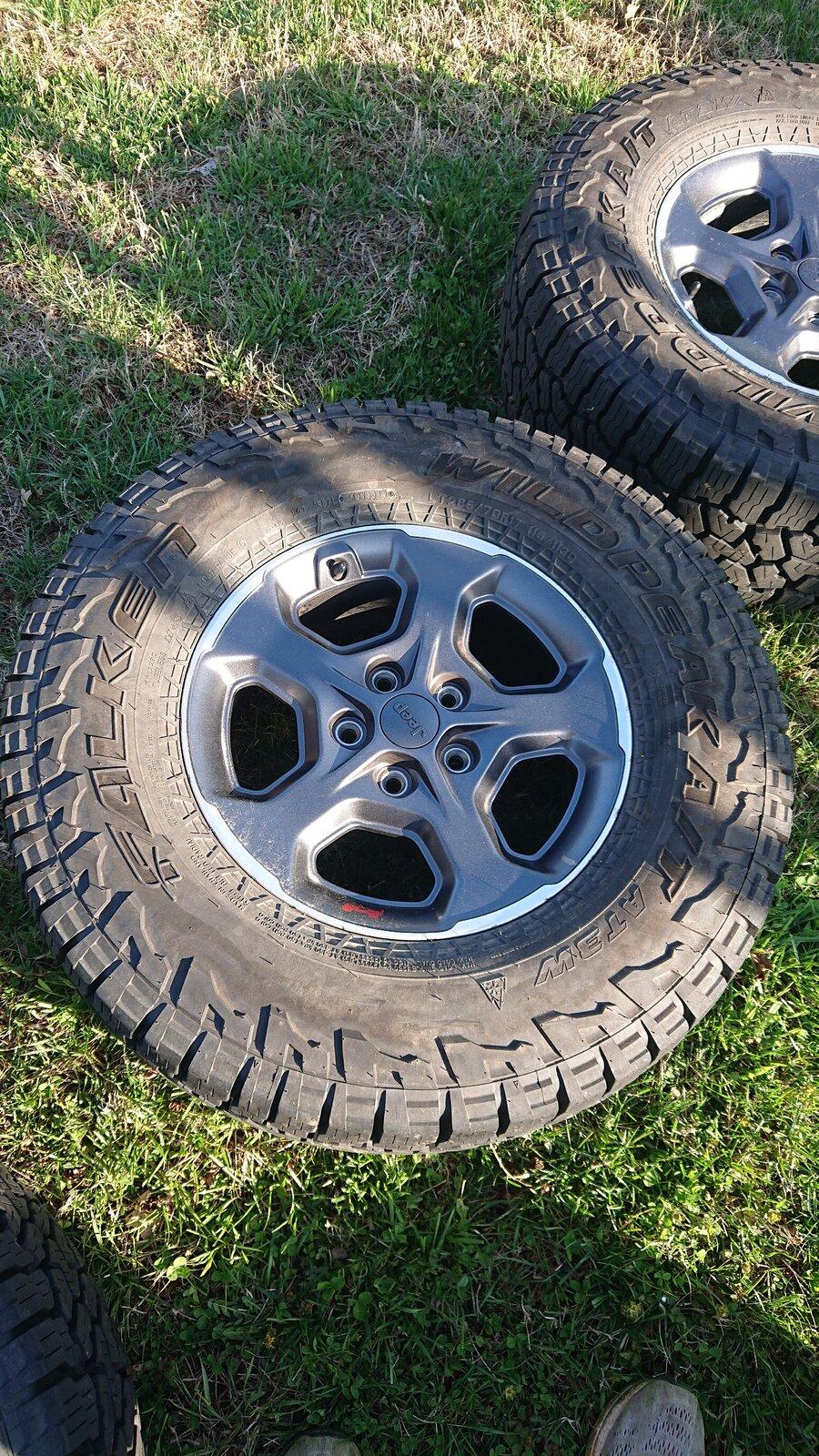 Jeep Gladiator Rubi take-off tires/wheels/spare. About 10k miles. No TPMS. $800 DSC_1236.JPG