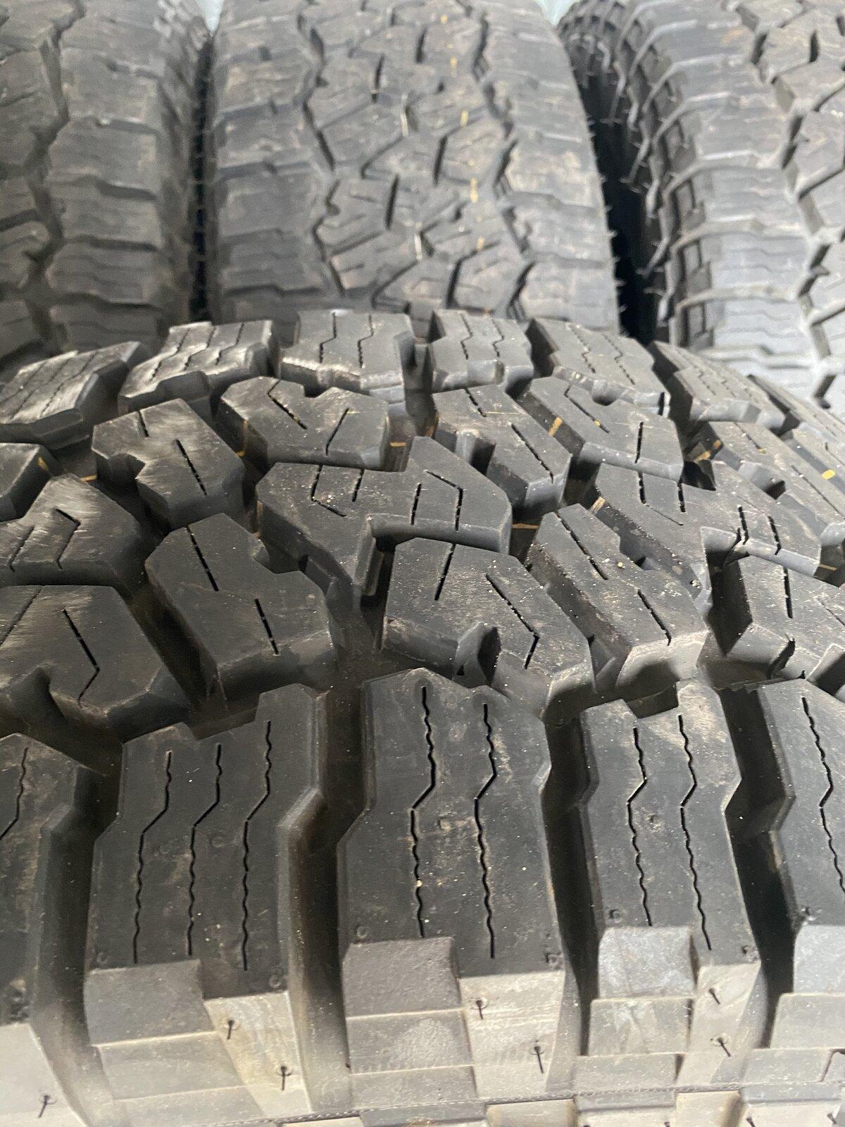 Jeep Gladiator Set of 4 285/70r17 Falken Wildpeak AT Mojave Take Offs E62CE297-439F-4D00-BA9C-0C3A610D6DAC