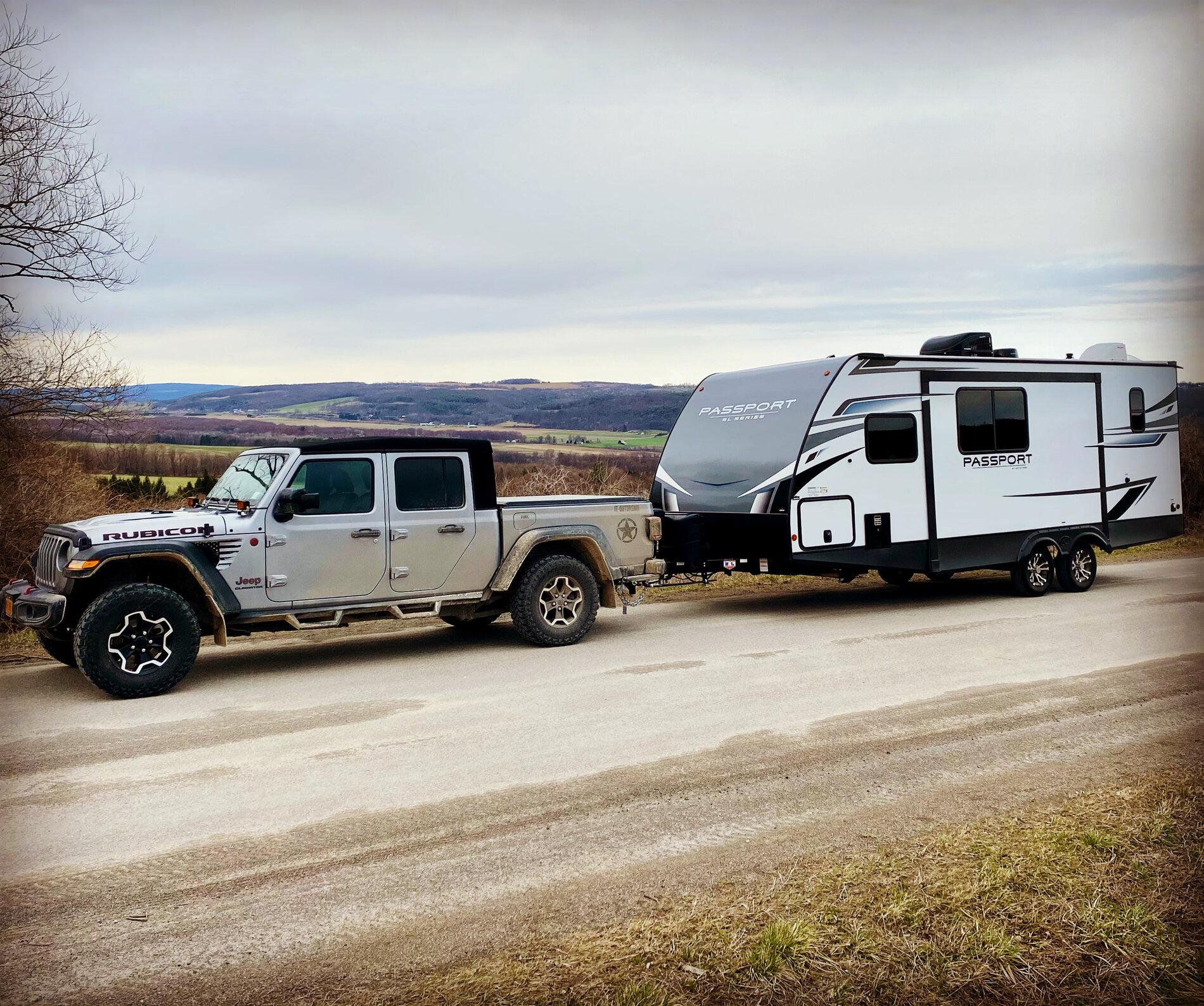 Jeep Gladiator So, what is everybody towing? D902A1C0-6DDA-42BA-94FB-7F892F1630DD