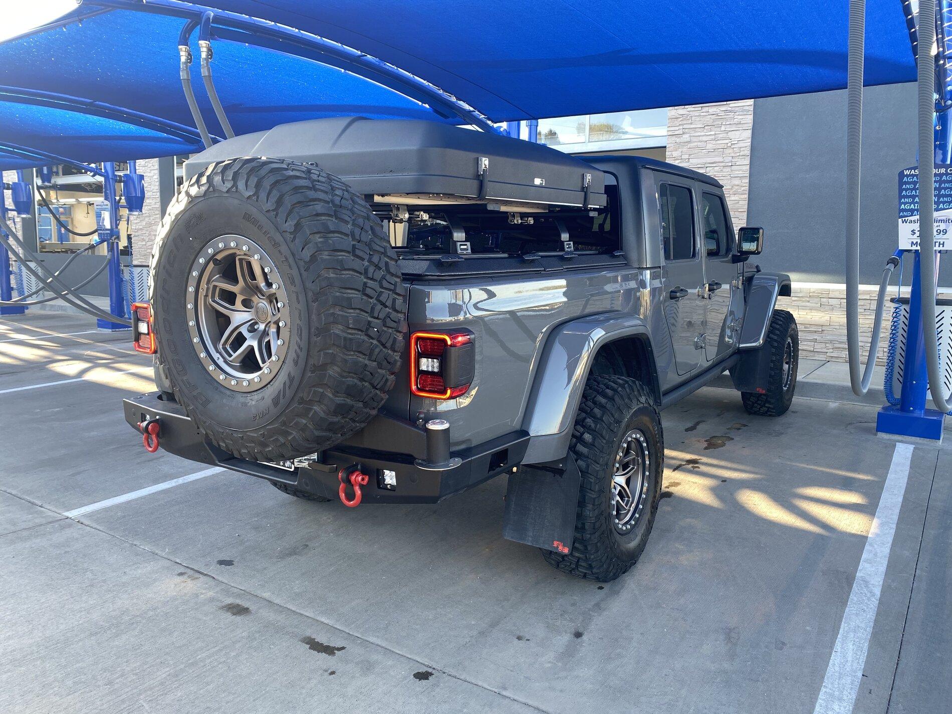 Jeep Gladiator Diamondback HD Mounts - Crushing side rails! EAD17300-408F-4607-929F-A89DD66D0A12