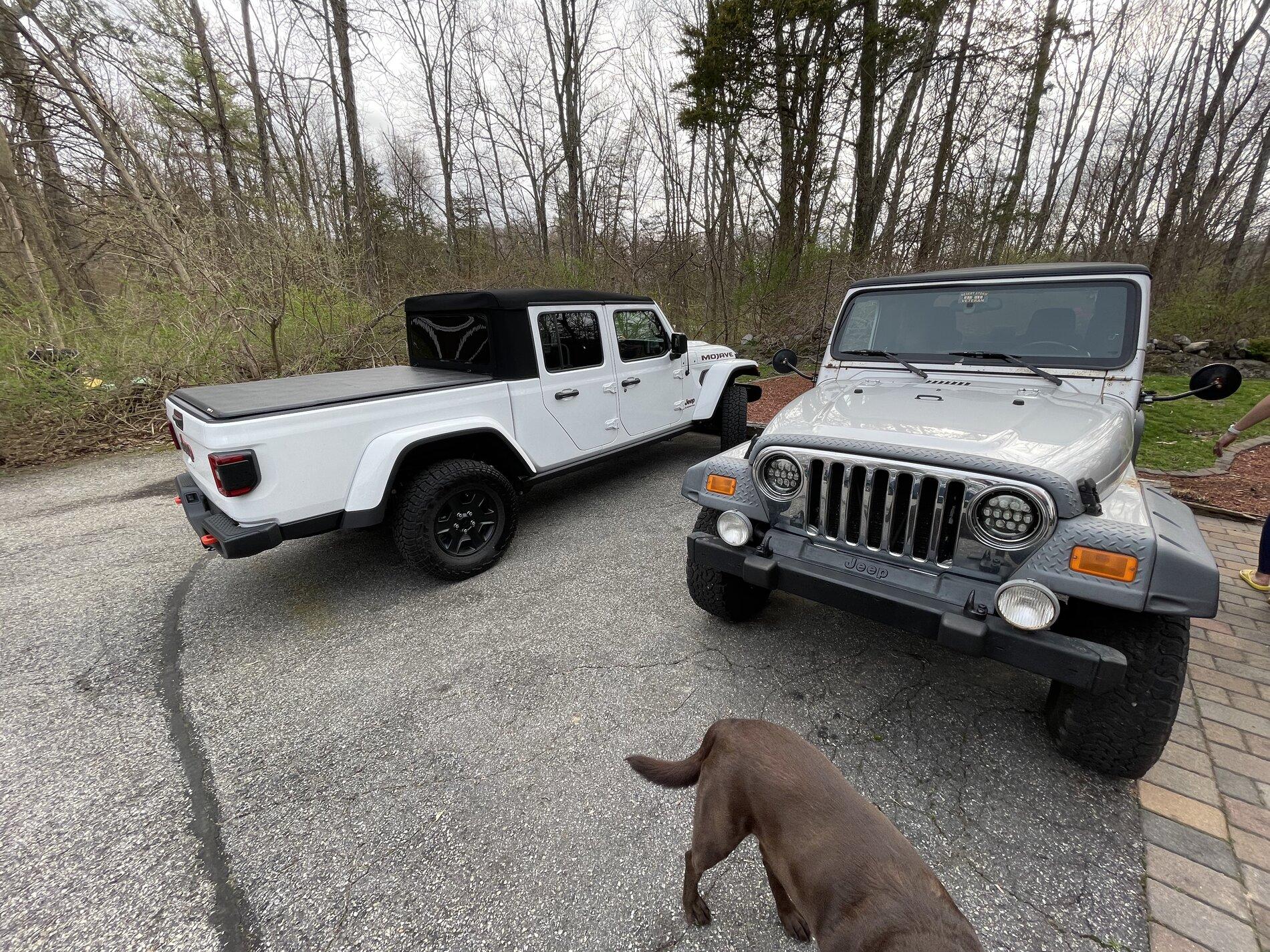 Jeep Gladiator Happy with Premium Soft Top? 0CA238E2-9483-4E82-AADE-88ACFD2BCAC5
