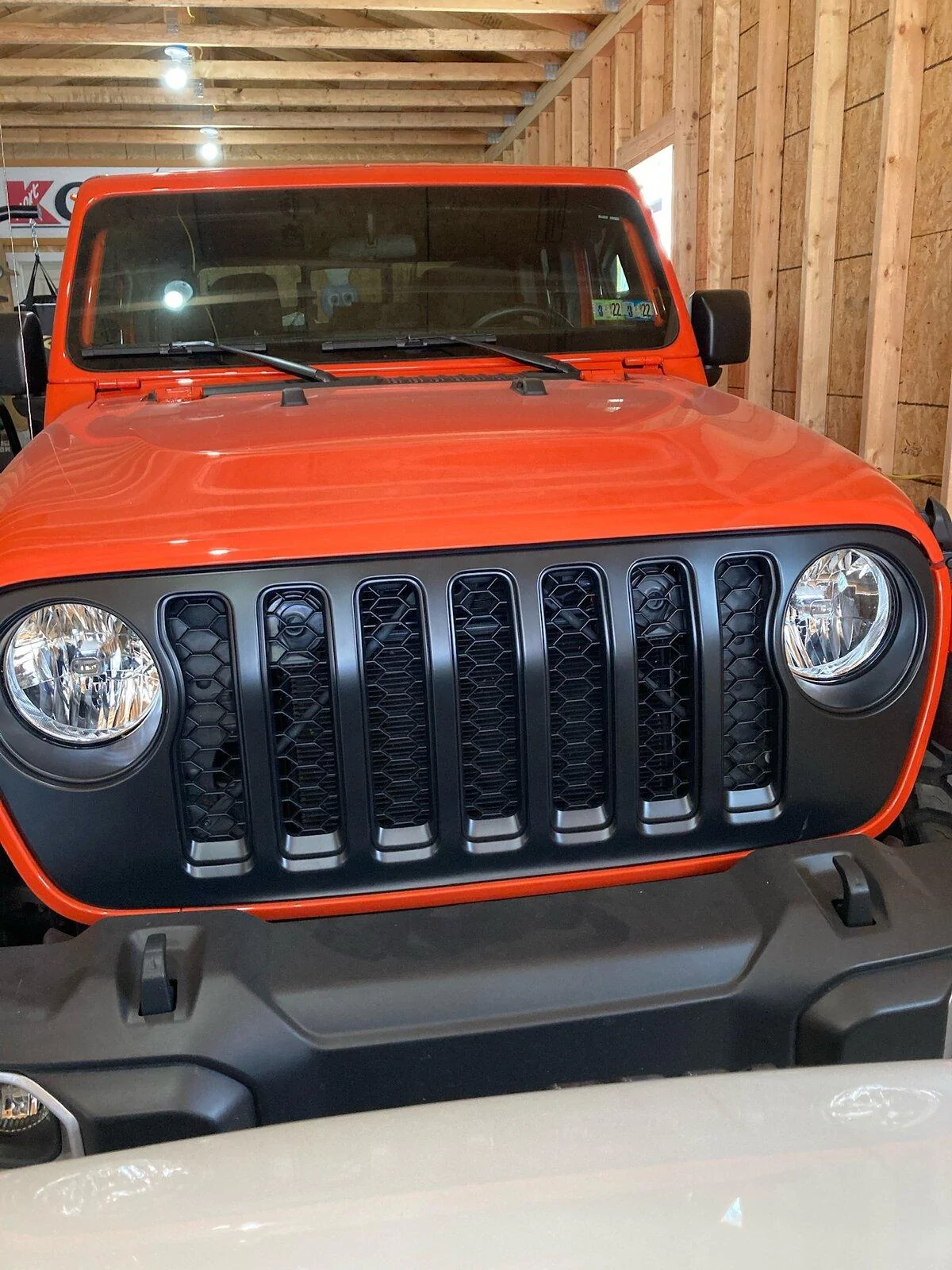 Jeep Gladiator Mopar black grille 2DB55AE3-B1B0-4B65-8C74-A3FA82083BAA