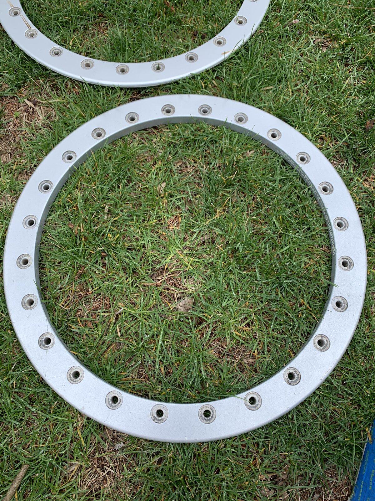 Jeep Gladiator AEV Borah beadlock rings 8B64F896-5352-45A8-A1B4-C2CEA336E97F