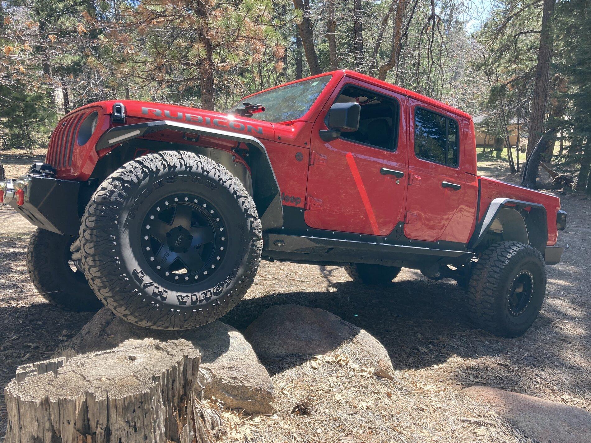 Jeep Gladiator Seeing red in SoCal! Watch G.G. (Gladys the Gladiator) transform! 1897BF46-B0EF-427F-9989-AFBEDC0435AD