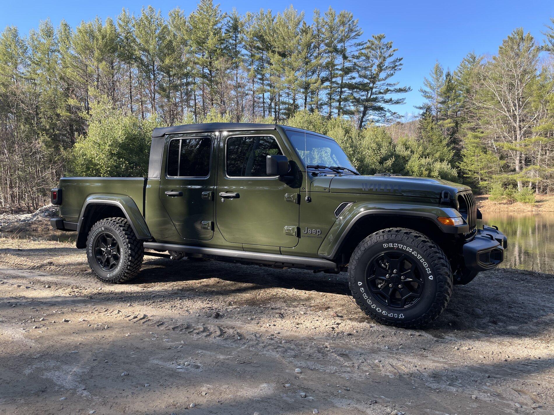 Jeep Gladiator SARGE GREEN Gladiator club 1399832F-31E1-4733-9FE5-93C74DBAAADE