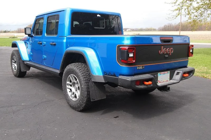 Jeep Gladiator Mojave orange mods P1011710E