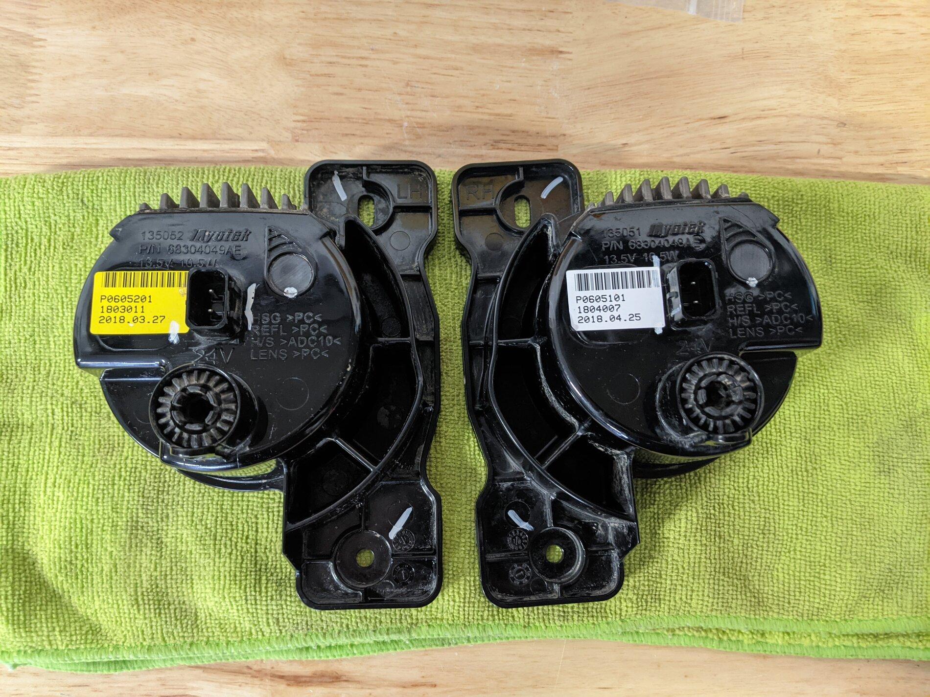 Jeep Gladiator Jeep JL/JT MOPAR Factory LED Fog Lights PXL_20210411_213911582