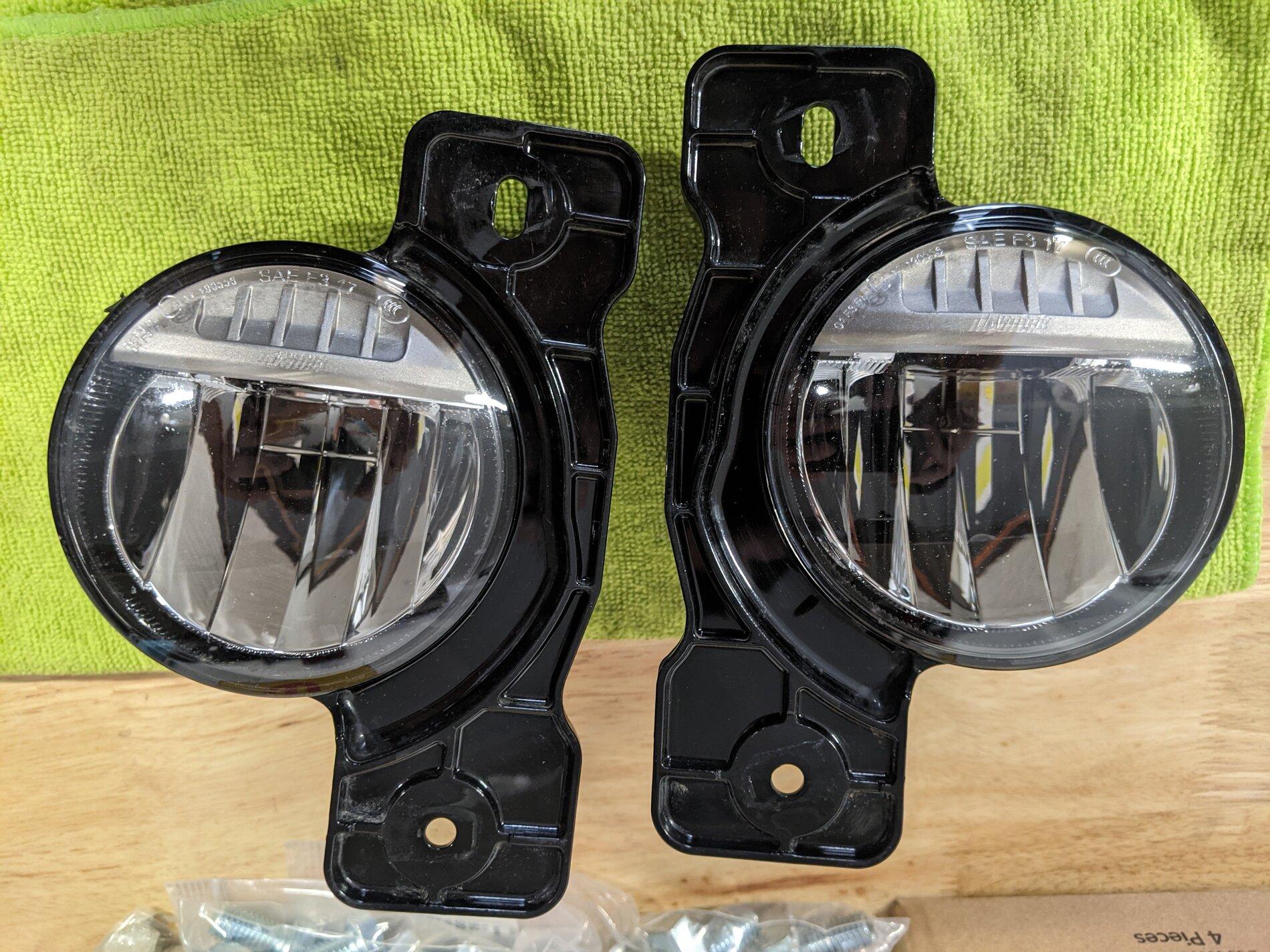 Jeep Gladiator Jeep JL/JT MOPAR Factory LED Fog Lights PXL_20210411_213927024