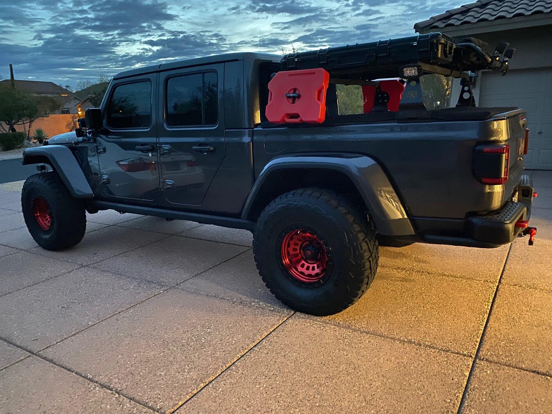 Jeep Gladiator GRANITE CRYSTAL JT Gladiator Club Jeep Gladiator packed for DV trip - 9
