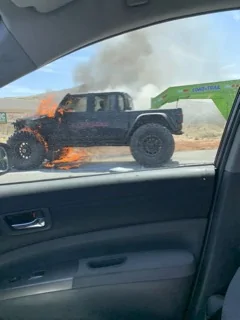 Jeep Gladiator wonder what happened qDJi1IvGiaKYkZZE8PV_poMXM4_88qu5ZF-6E_AmIbg