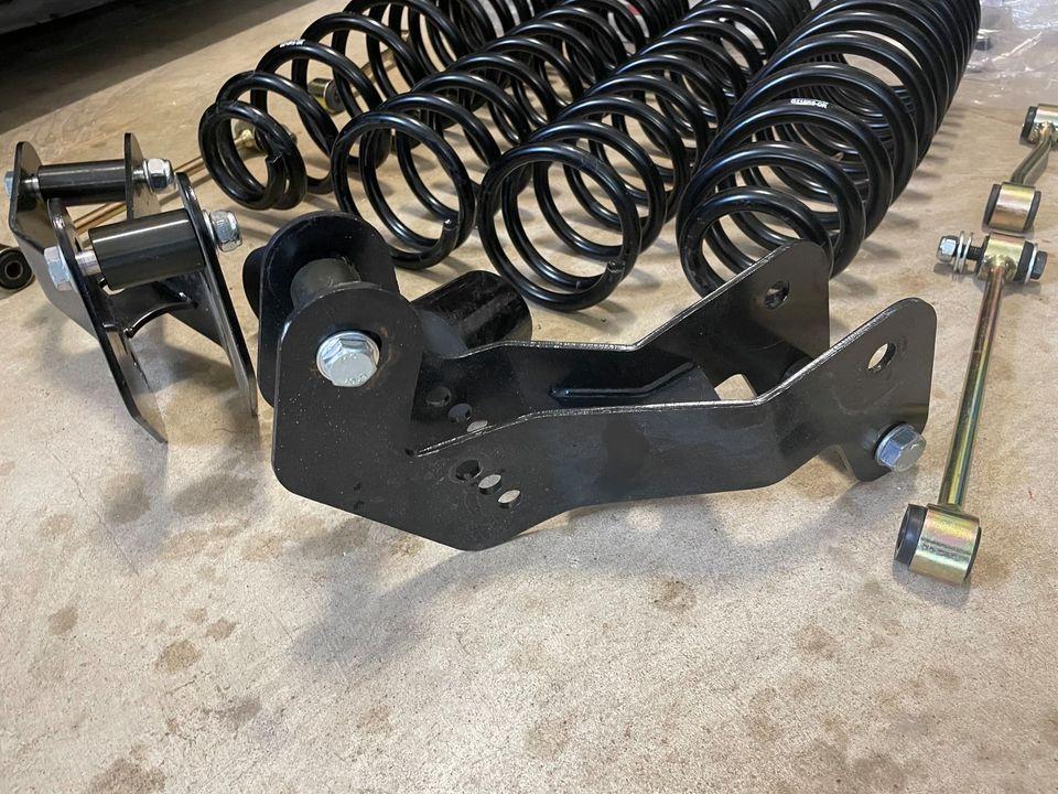 Jeep Gladiator Jeep Gladiator JT Skyjacker 2.5” Front/ 1.5” Rear Long Travel Lift M95 Monotube Shocks SJ-G251PMLT & Rancho Geometry Brackets 168434327_10104643499811156_5178669345841777873_n