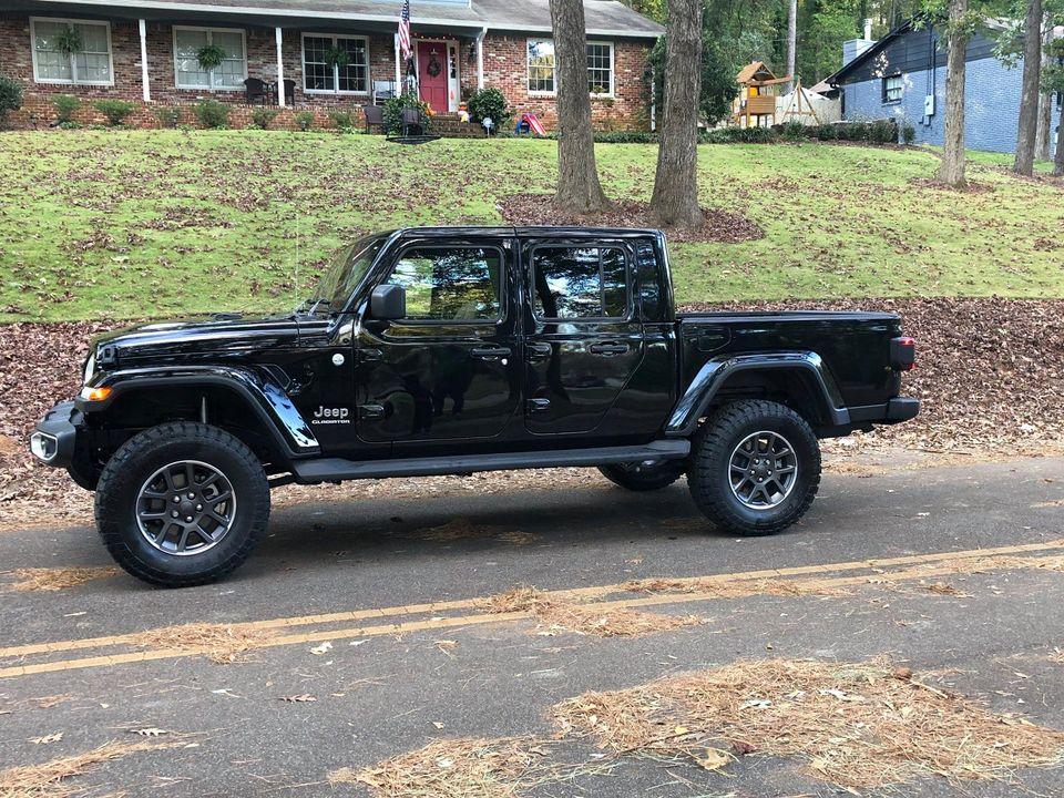 Jeep Gladiator Jeep Gladiator JT Skyjacker 2.5” Front/ 1.5” Rear Long Travel Lift M95 Monotube Shocks SJ-G251PMLT & Rancho Geometry Brackets 168554776_10104643499895986_5918405812278421524_n