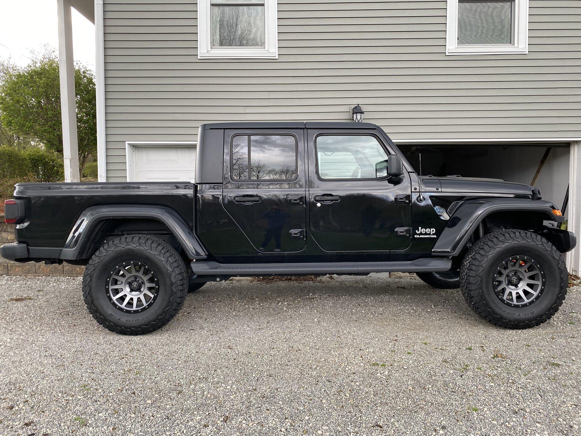 Jeep Gladiator 35s or 37s? 7923DDD9-E7FD-4354-8677-9DCDBB61E8B7