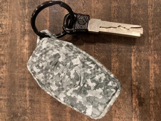 Jeep Gladiator Re-engineering the brick (keyfob) 32777BFF-57F4-4573-BFCD-BB520A1554CE