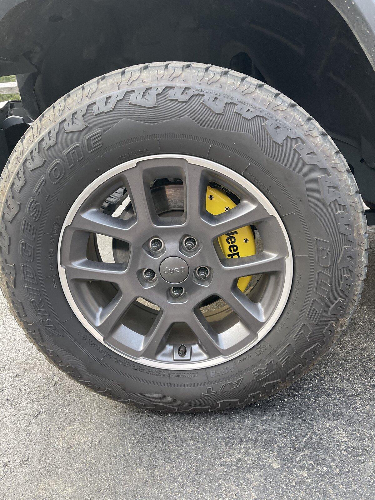 Jeep Gladiator Overland wheels/tires EE186B16-87E9-444B-9E99-7966607871F1