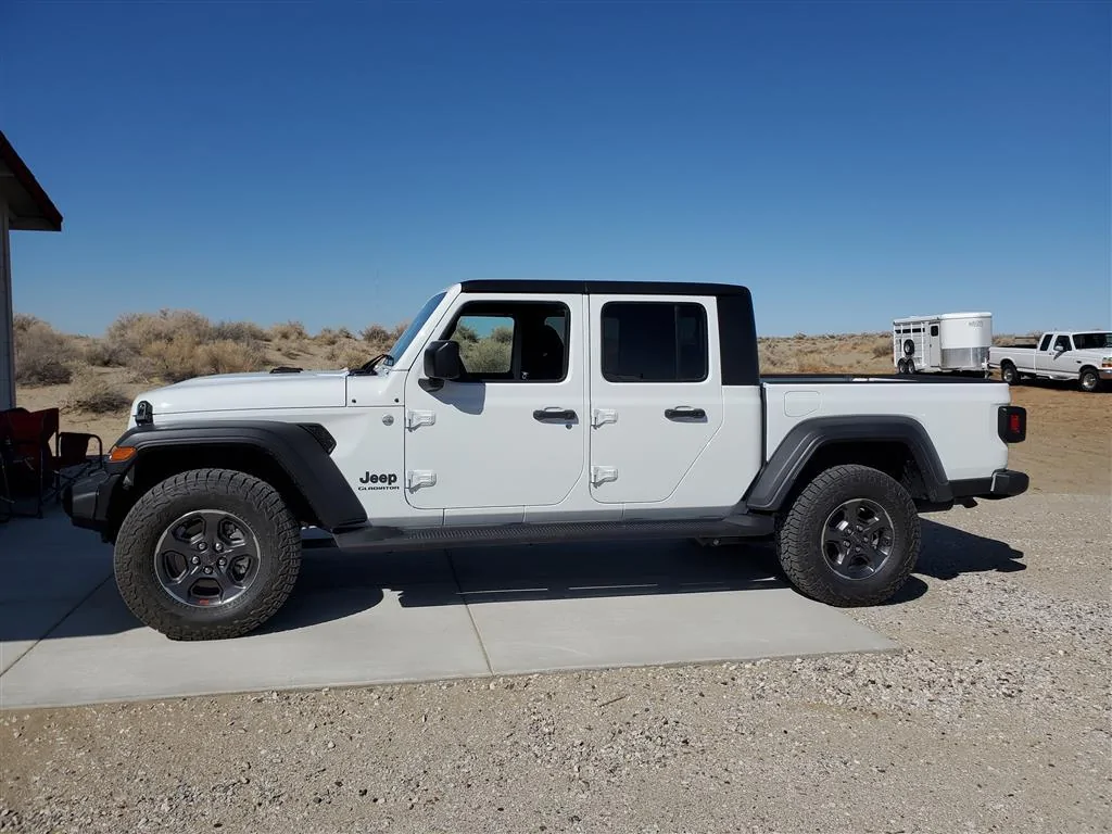 Jeep Gladiator Must have’s when looking for budget Gladiator. 20210327_152036 (Medium)