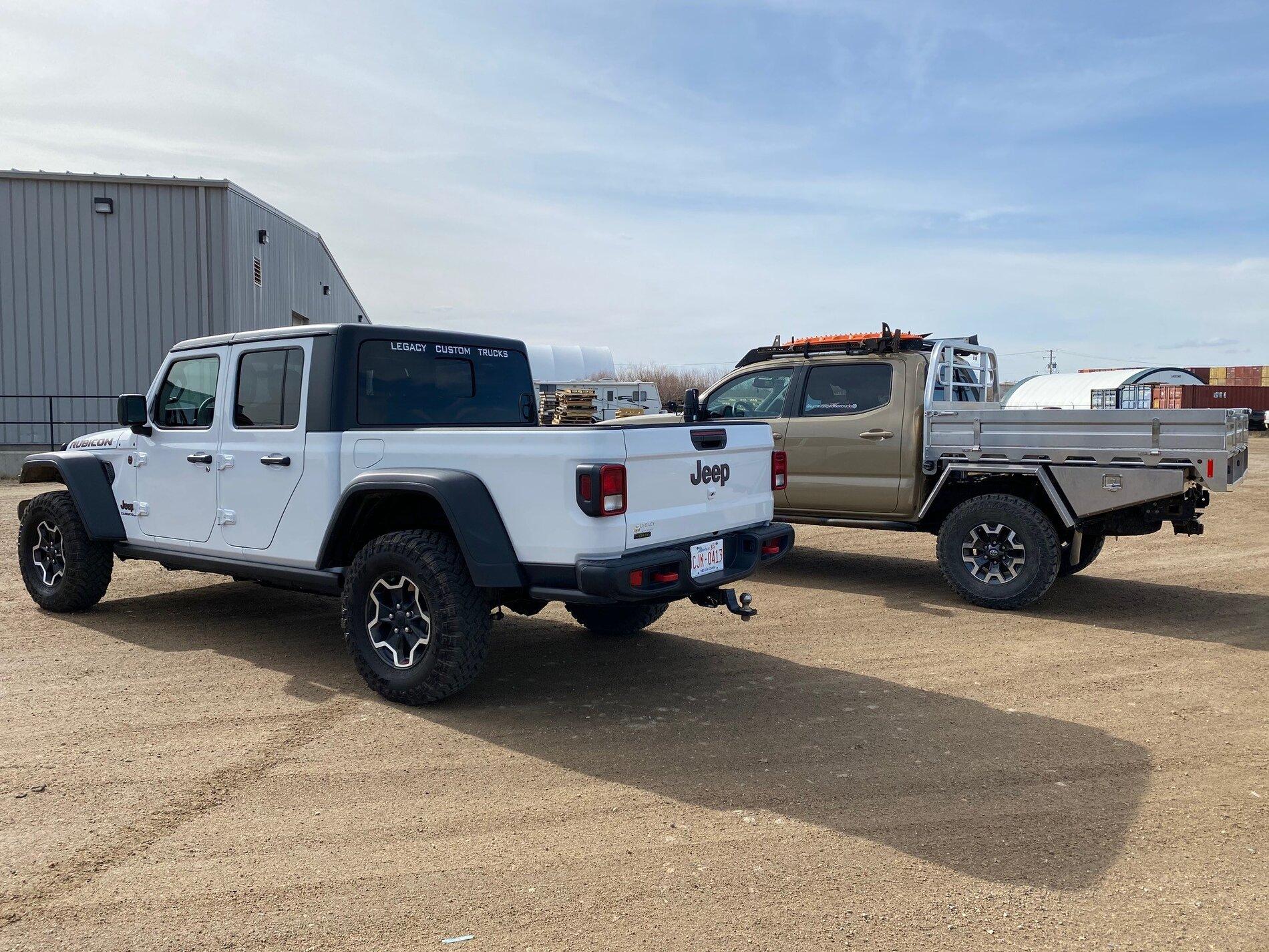 Jeep Gladiator Anyone covert over to a flatbed yet? Jeep Gladiator 2