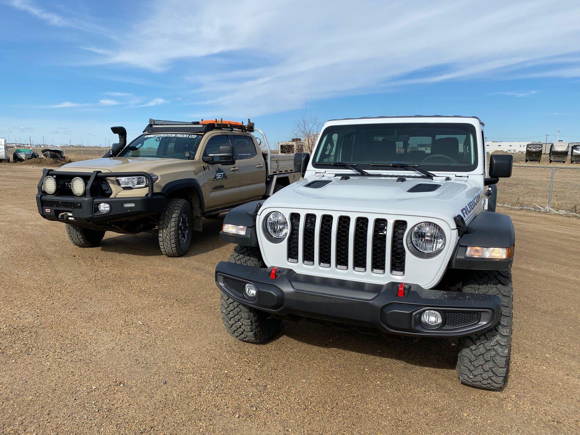 Jeep Gladiator Anyone covert over to a flatbed yet? Jeep Gladiator 3