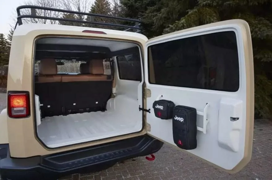 Jeep Gladiator Fully Enclosed Gladiator Africa17