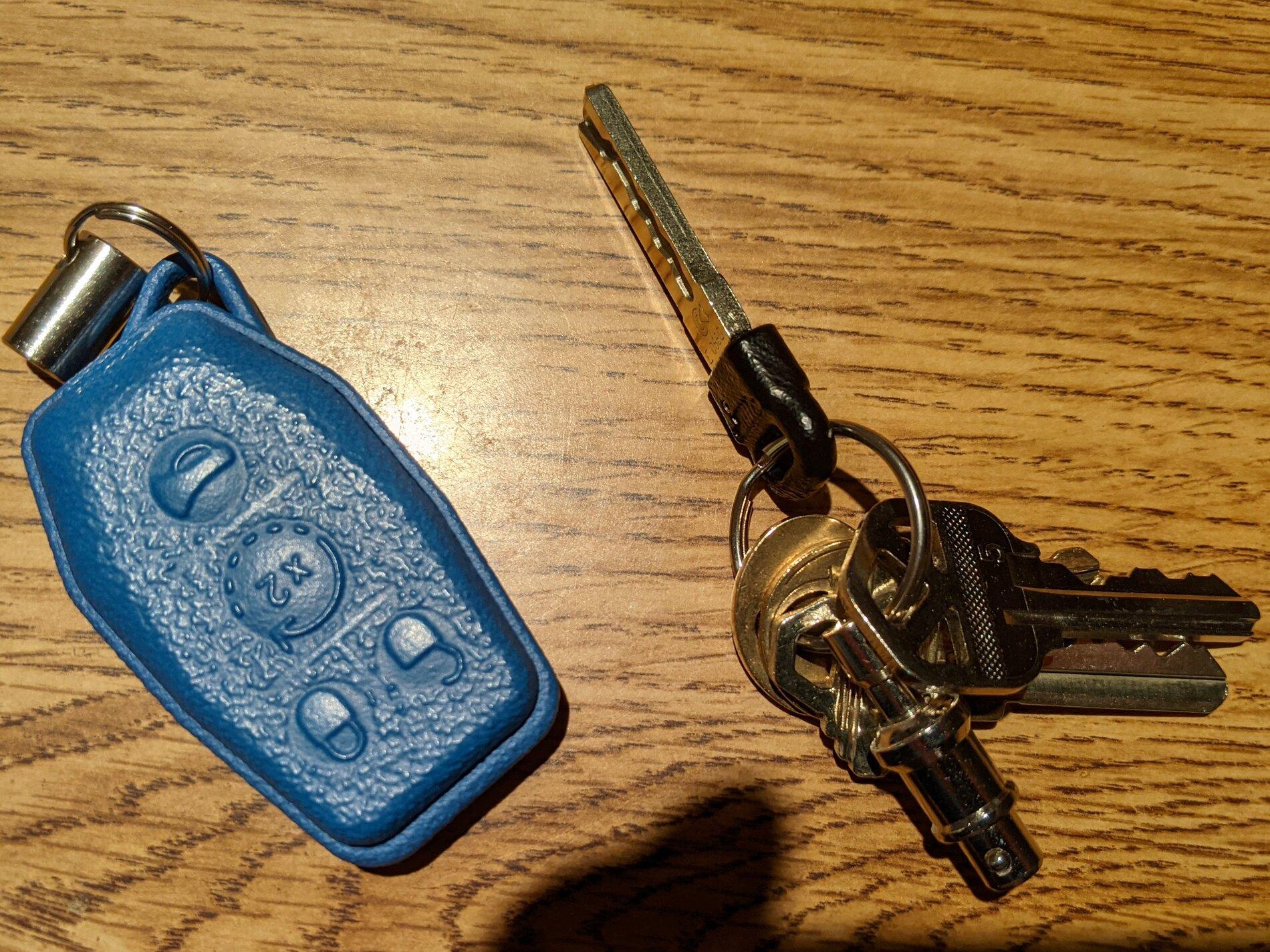 Jeep Gladiator Re-engineering the brick (keyfob) PXL_20210414_032041527[2811]