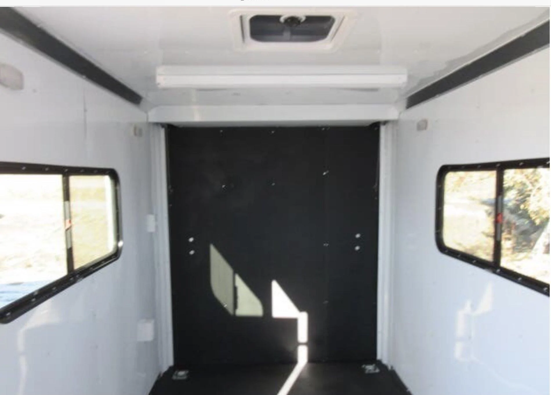 Jeep Gladiator Anyone building a cargo conversion? F1FEC859-F388-40AF-8CC2-14B091C82515