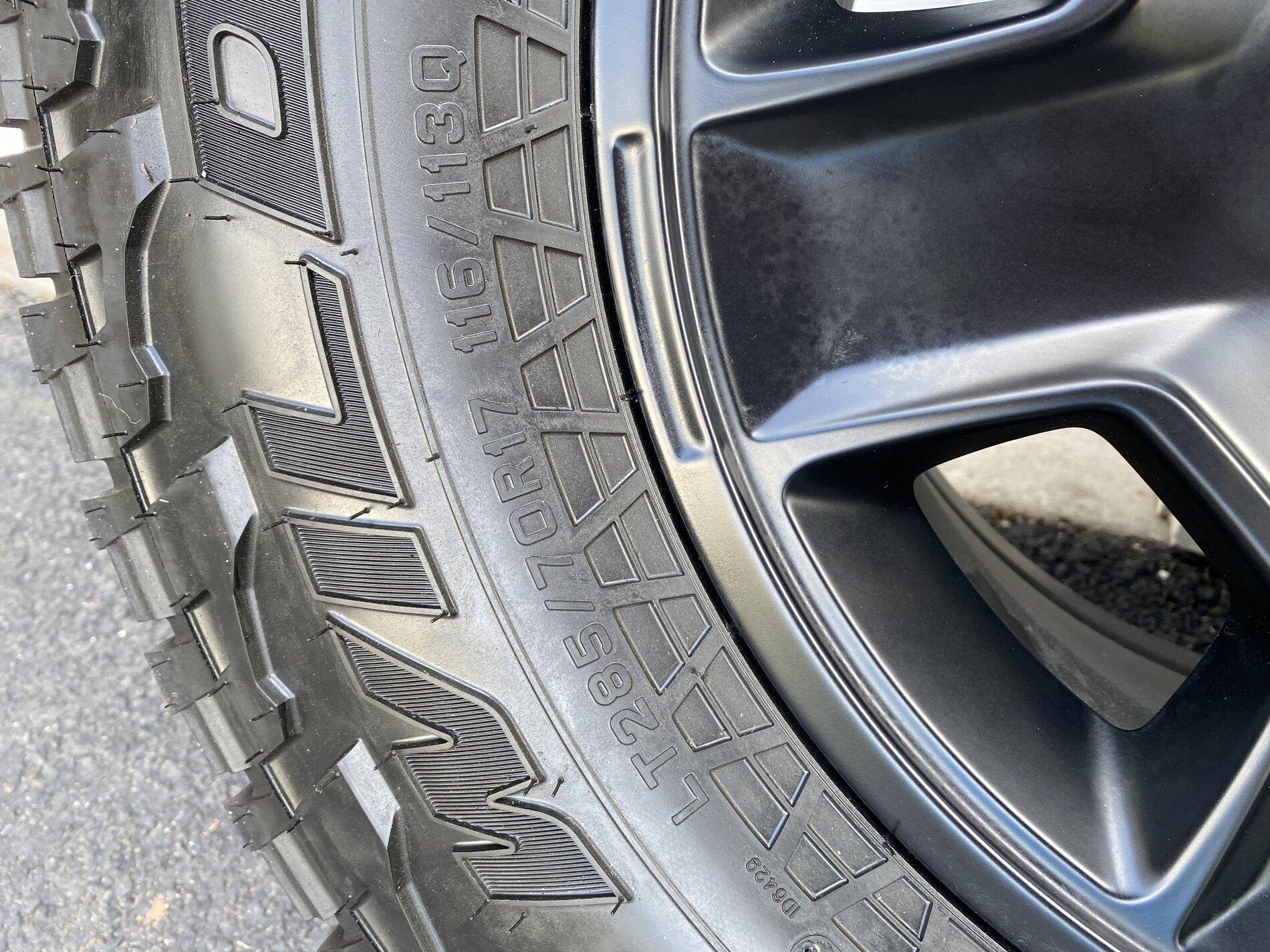 Jeep Gladiator 5 2021 Mojave Factory 17” wheel and 33” tire takeoffs $1000 42875DB8-2BC2-44BA-B698-F2E2B3D83FCC