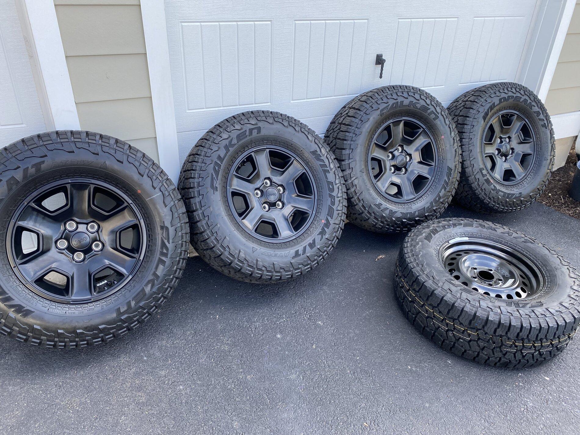 Jeep Gladiator 5 2021 Mojave Factory 17” wheel and 33” tire takeoffs $1000 F3FD311E-9352-4EC9-A7E4-A9A1F5DACF13