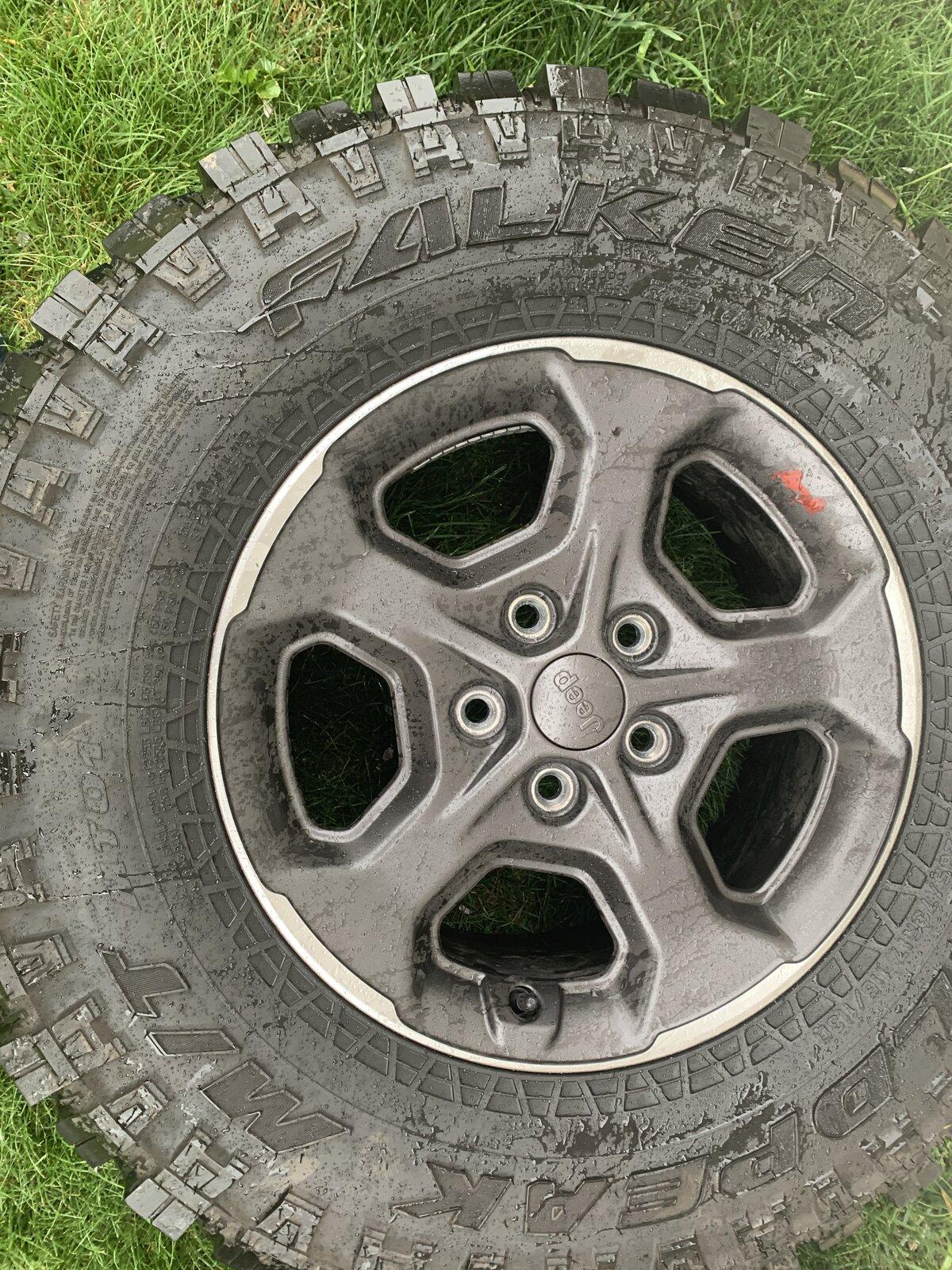 Jeep Gladiator REDUCED: 4 Gladiator Rubicon Wheels/MT Tires/TPMS/ 507B3031-229E-43A3-893E-D1475BDC8B82