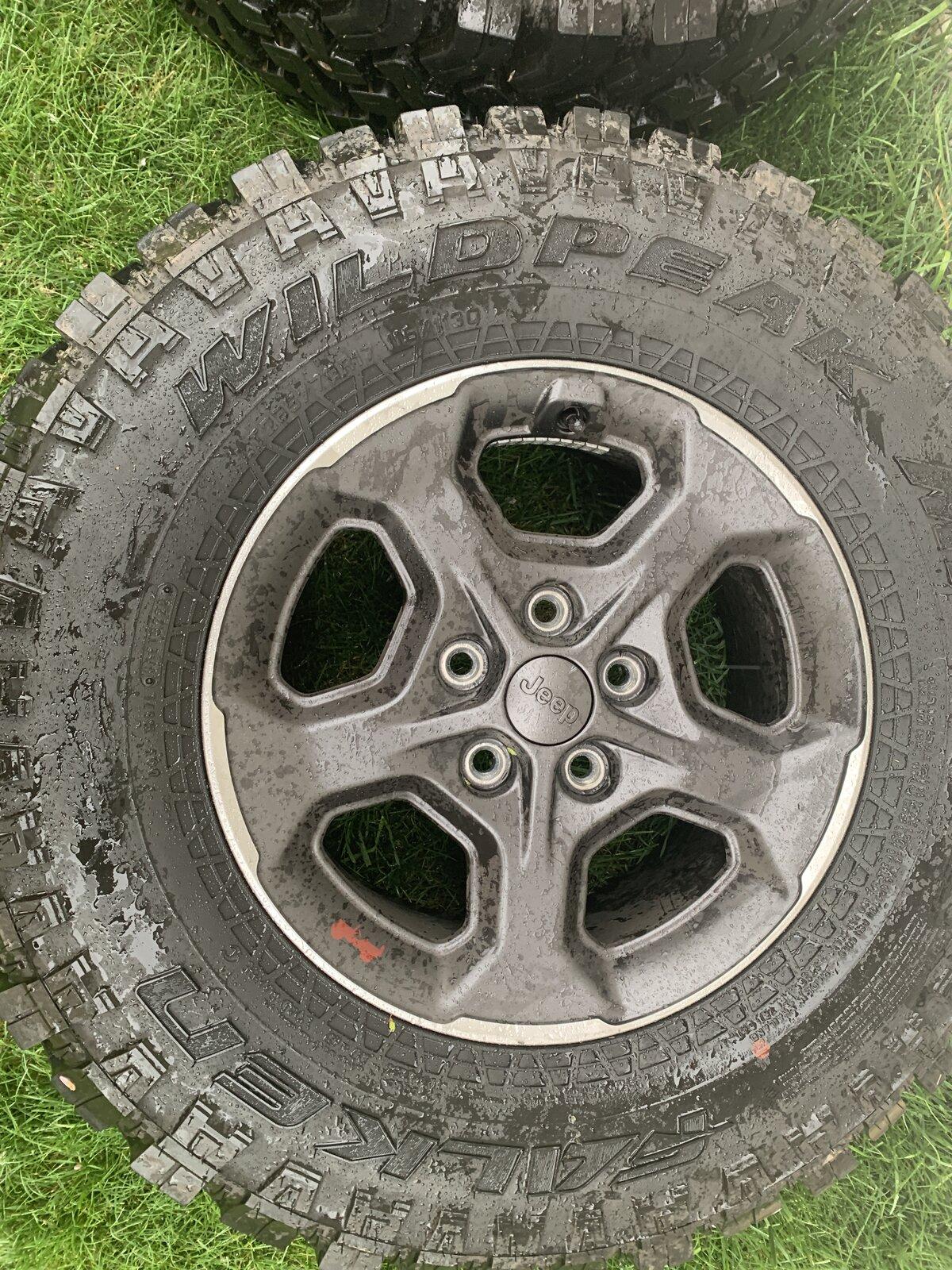 Jeep Gladiator REDUCED: 4 Gladiator Rubicon Wheels/MT Tires/TPMS/ 5A051890-3990-4880-8CE9-89874320DF0A