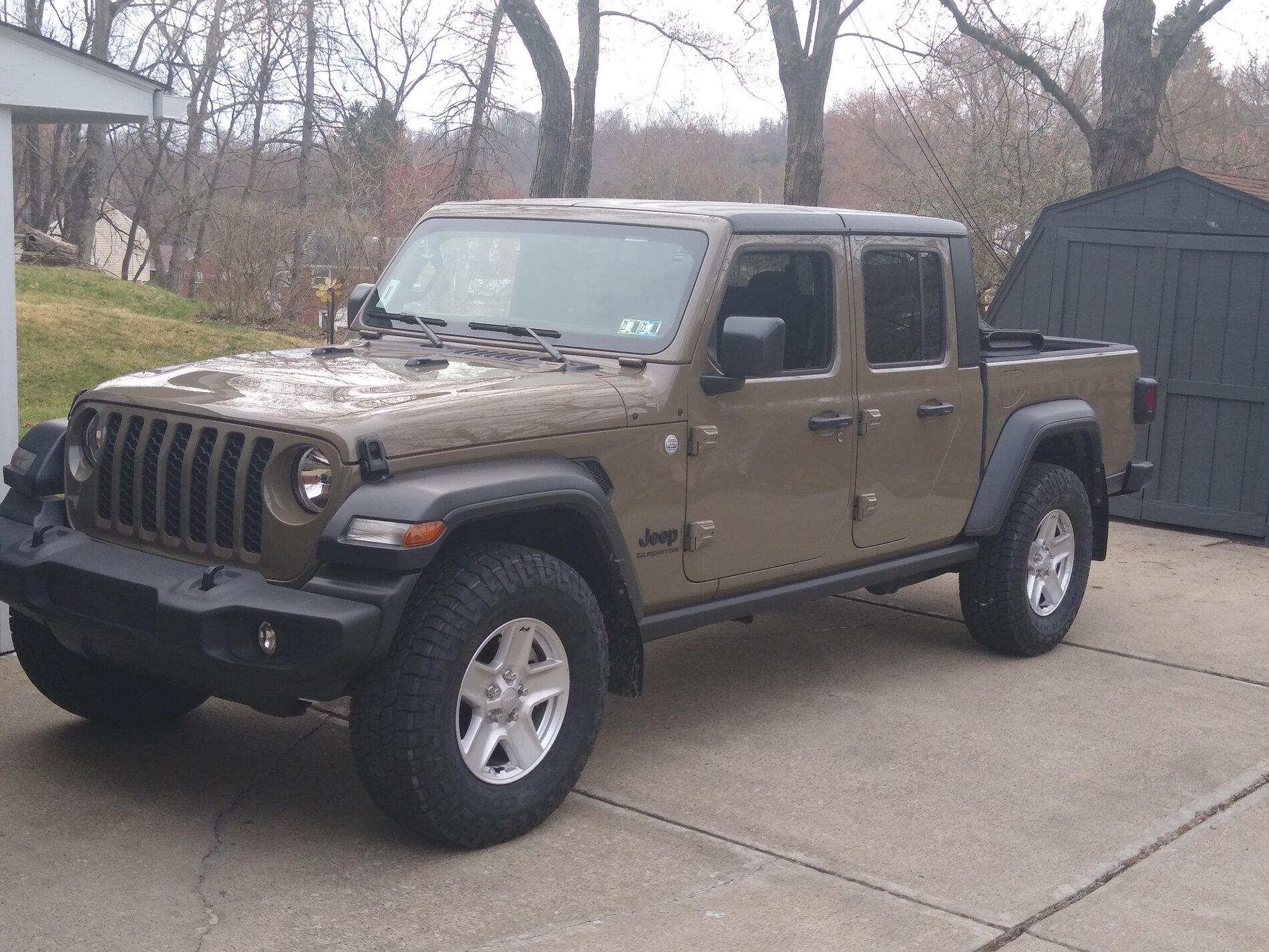 Jeep Gladiator Is it dumb to wait on MY 2023? IMG_20210325_160527028