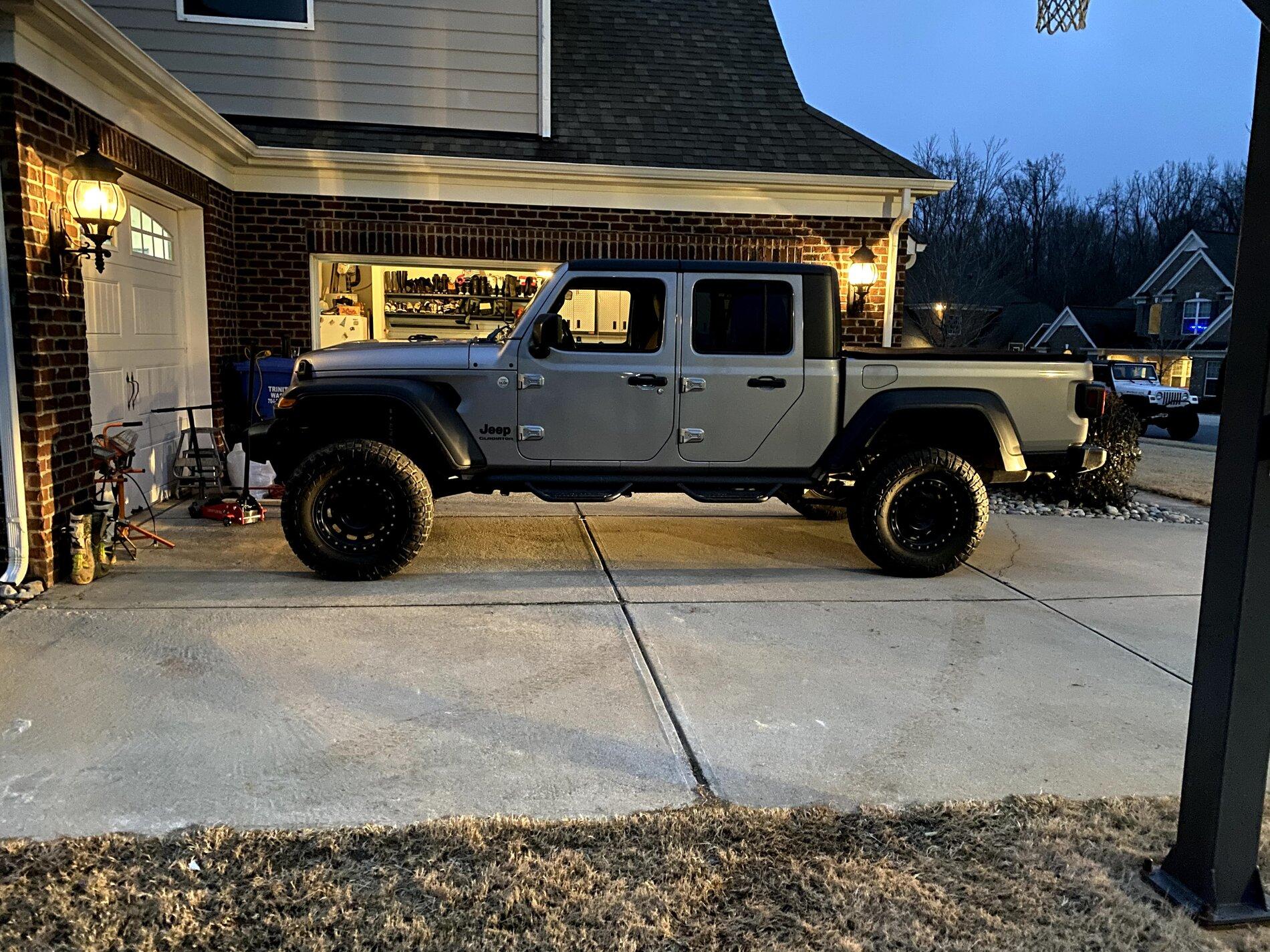 Jeep Gladiator ReadyLift Terrain Flex 4-Arm Kit with Falcon 2.1 Monotube Shocks IMG_0591