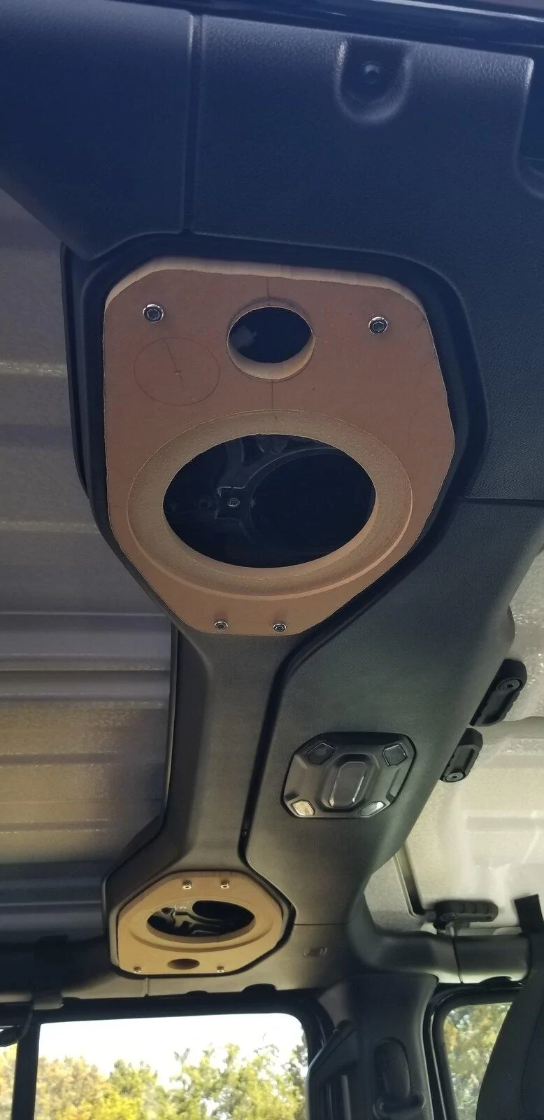 Jeep Gladiator Complete Focal Component Speaker Install with Custom Sub Box Behind Seat 20210117_130816