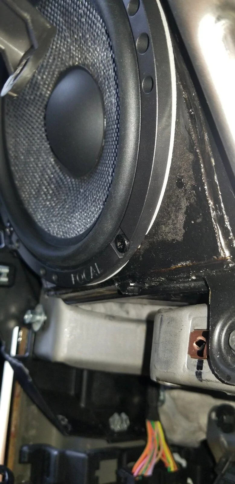 Jeep Gladiator Complete Focal Component Speaker Install with Custom Sub Box Behind Seat 20210407_123442