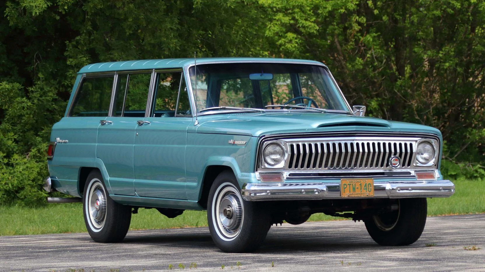 Jeep Gladiator Fully Enclosed Gladiator Wagoneer