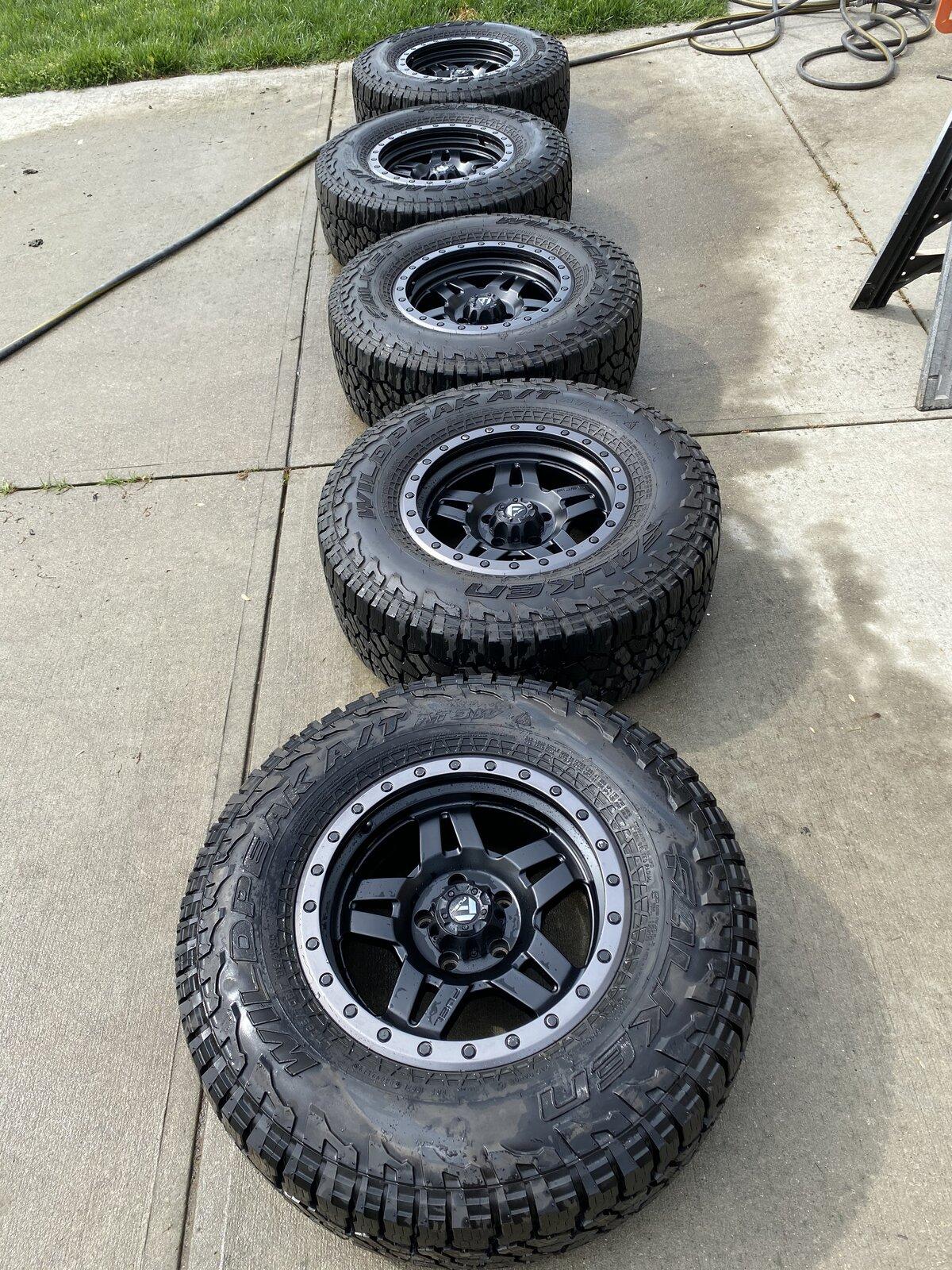Jeep Gladiator 5- 17” Fuel Anza w/ Falken wildpeak AT 1269E2B8-2D36-4315-BAC5-3137D5B8B300