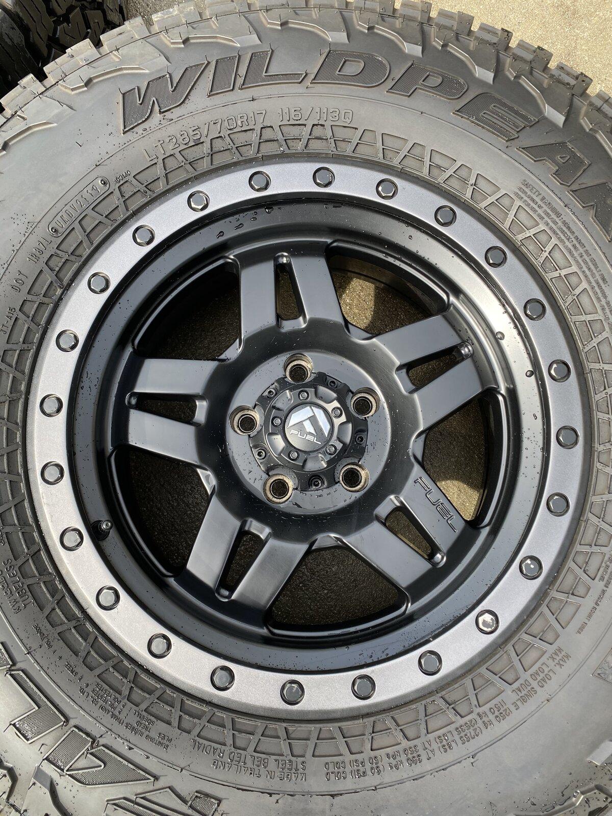 North Carolina - 5- 17” Fuel Anza w/ Falken wildpeak AT | Jeep