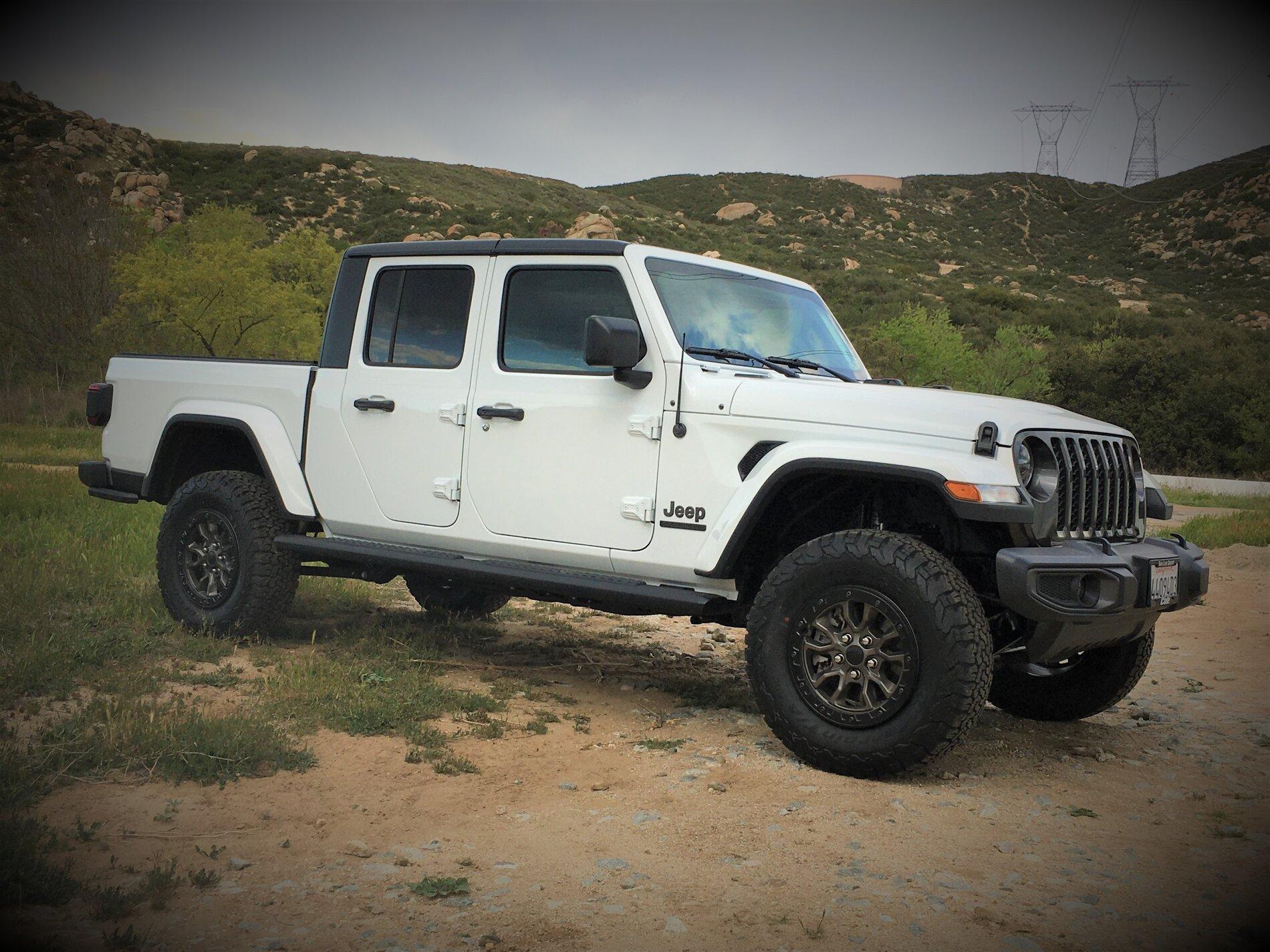 Jeep Gladiator 80TH ANNIVERSARY Edition Gladiator JT Club Glad mod lift.JPG