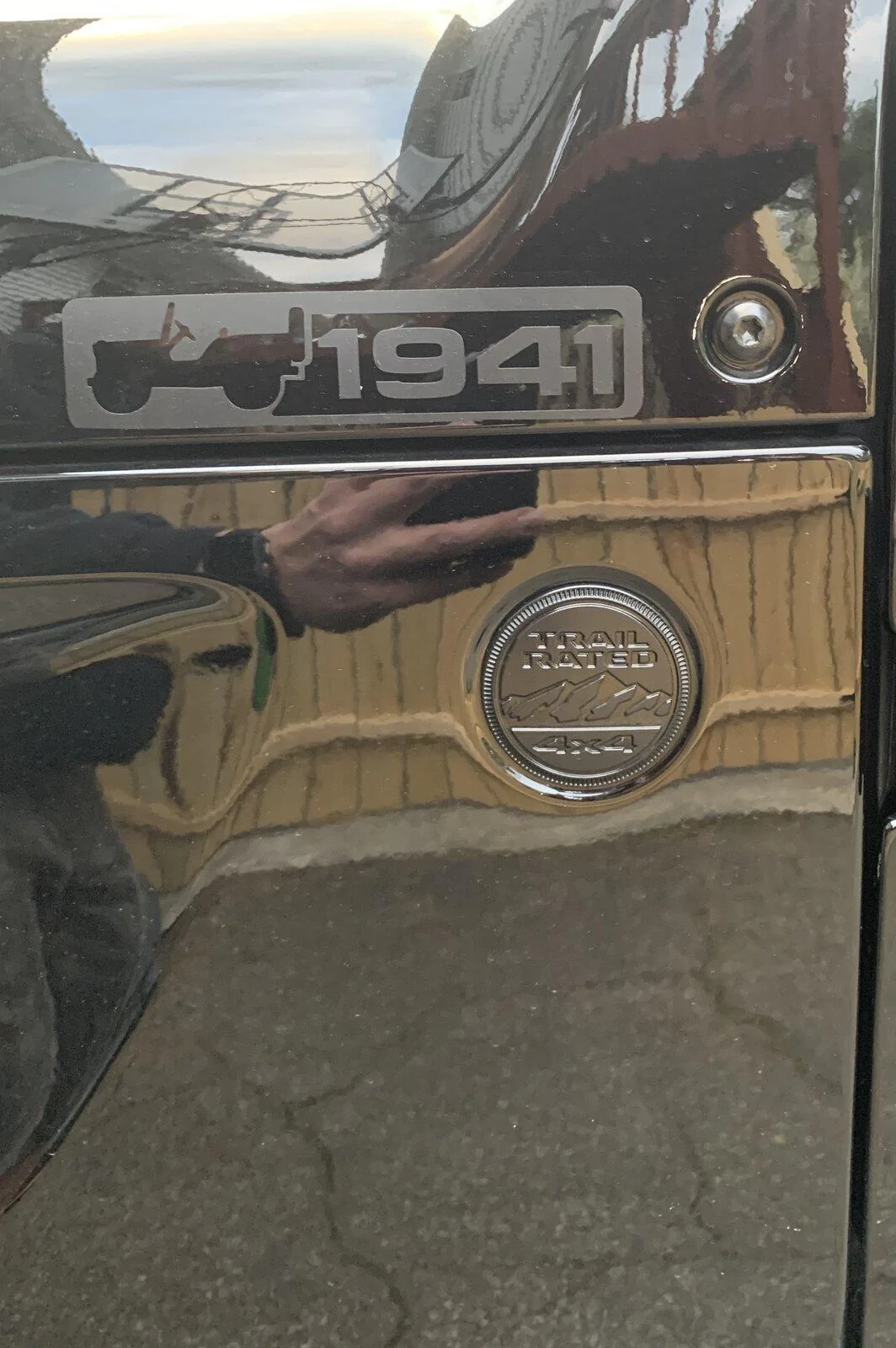 Jeep Gladiator Stickers and decal pics! 3D05FE08-9D33-49D9-B825-E80D1BDA3D98