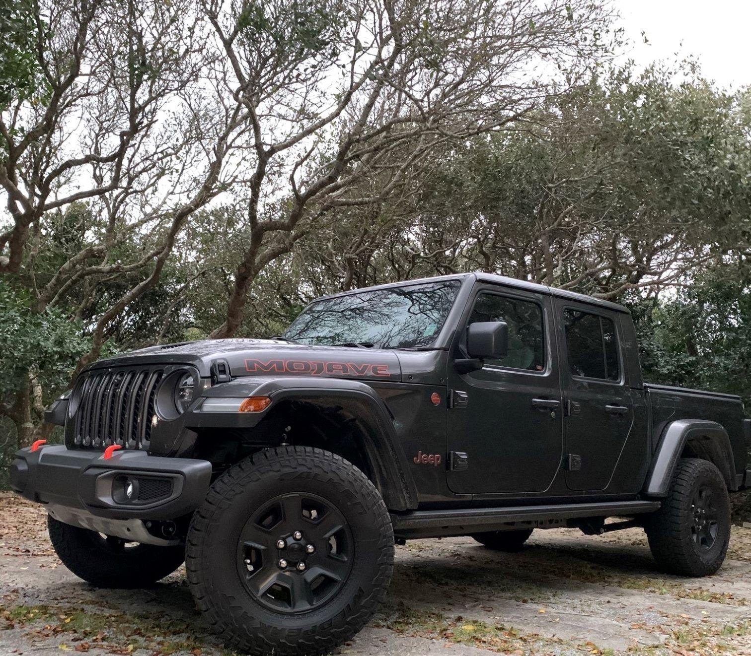 Jeep Gladiator '21 Granite Mojave - First Jeep jeep_Beach1_Med